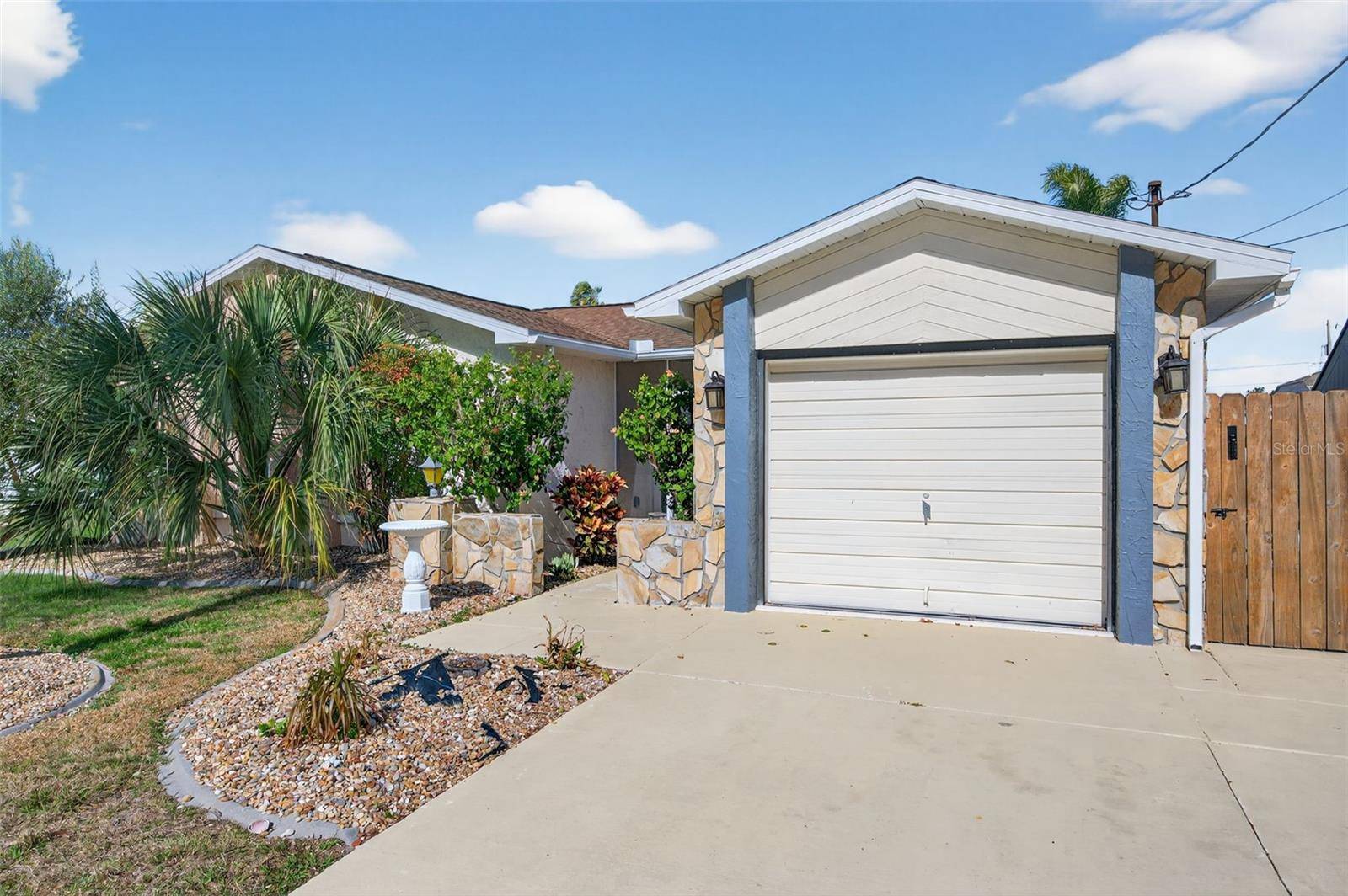 7623 MAKO DR, Hudson, FL 34667