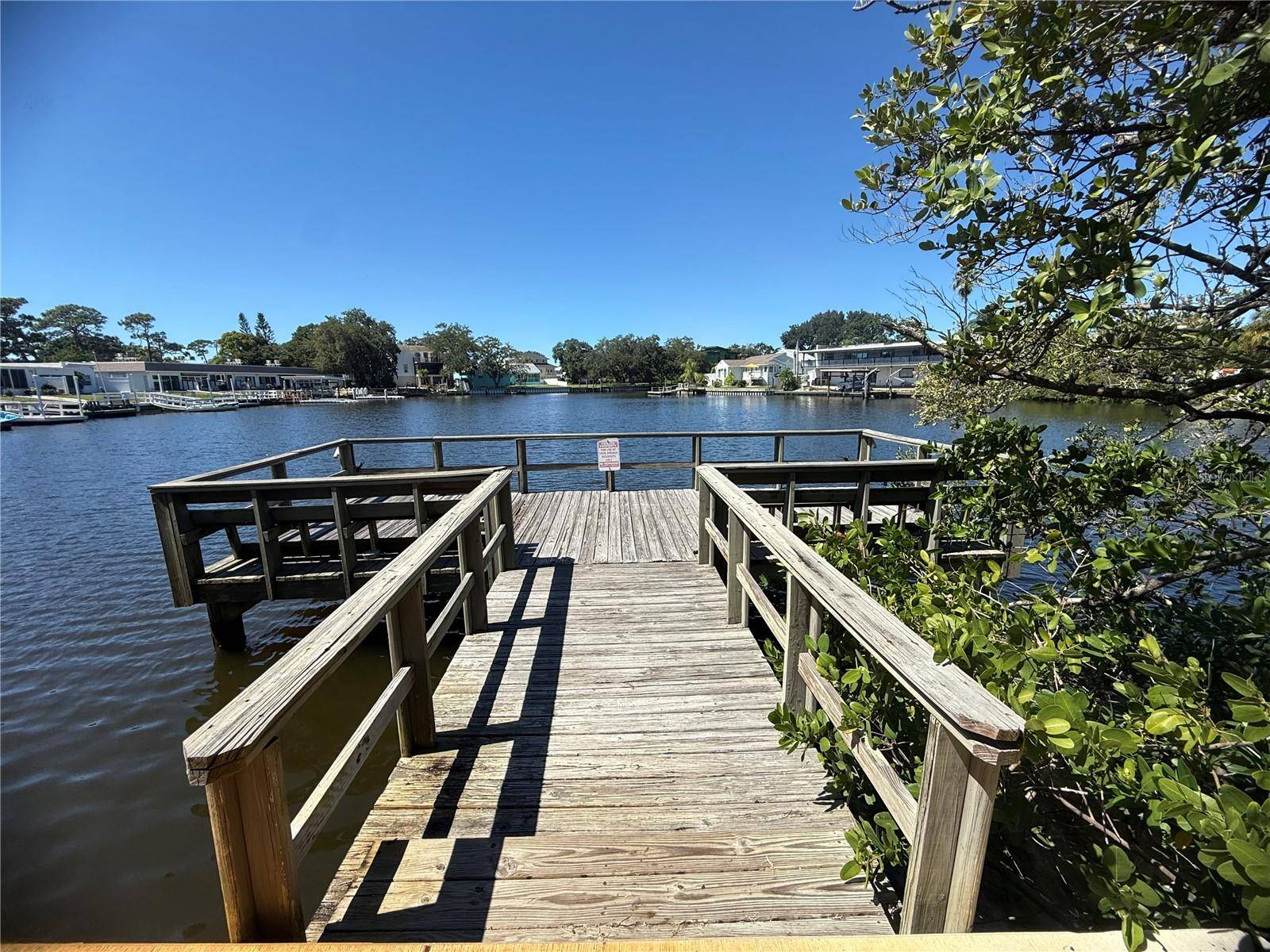 4805 ALT 19 #422, Palm Harbor, FL 34683