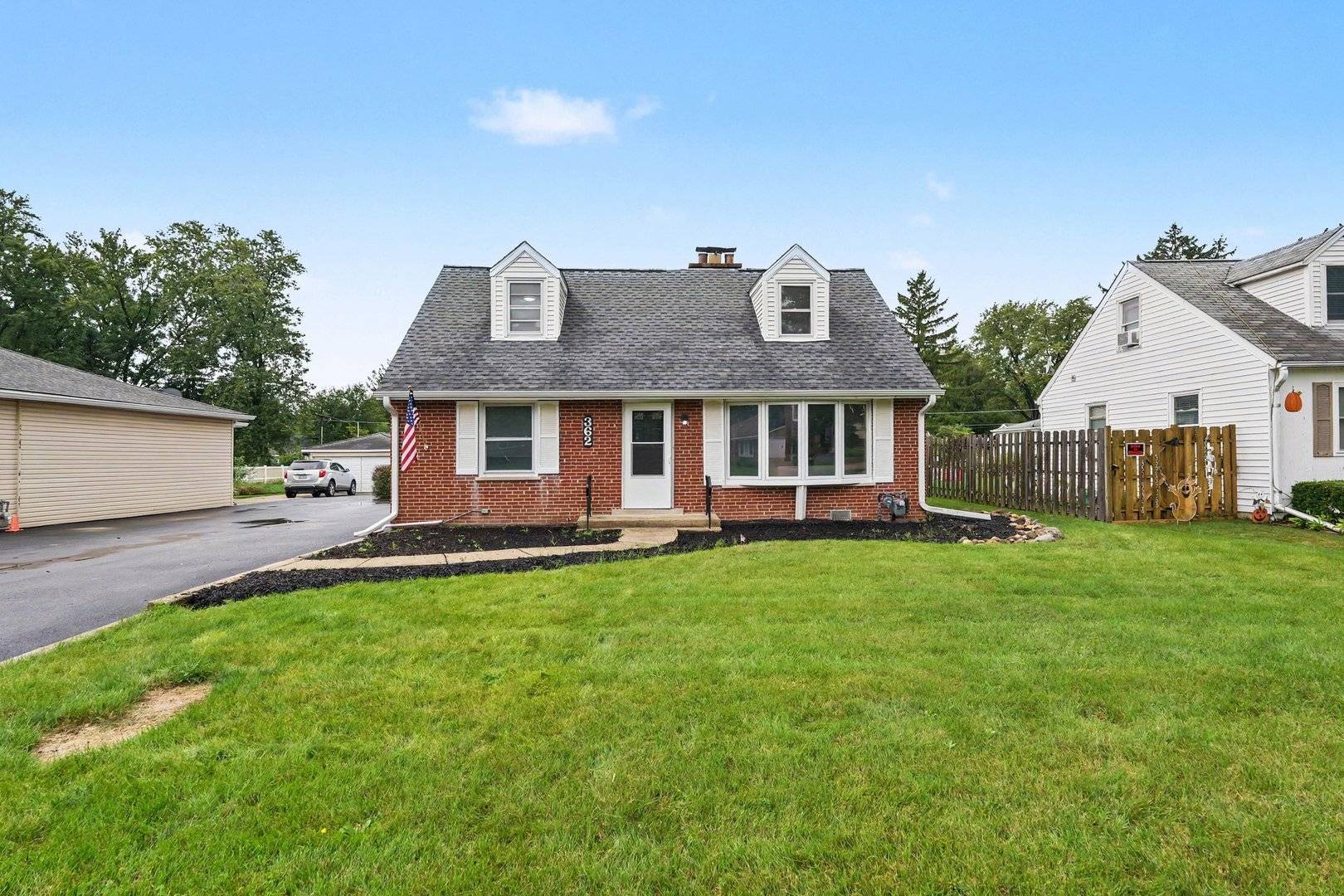 362 N Edgewood AVE, Lombard, IL 60148