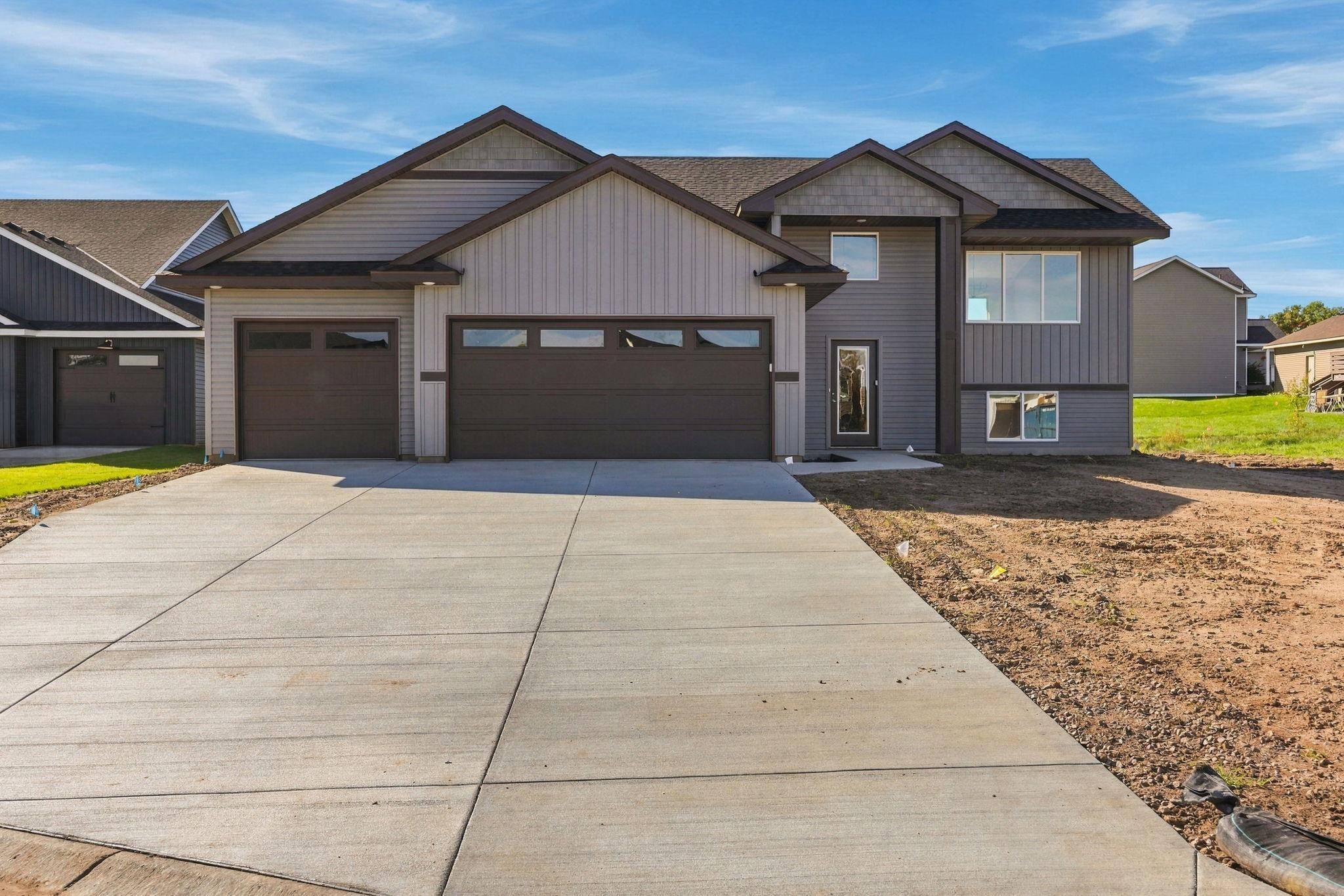 2883 29th ST NE, Sauk Rapids, MN 56379