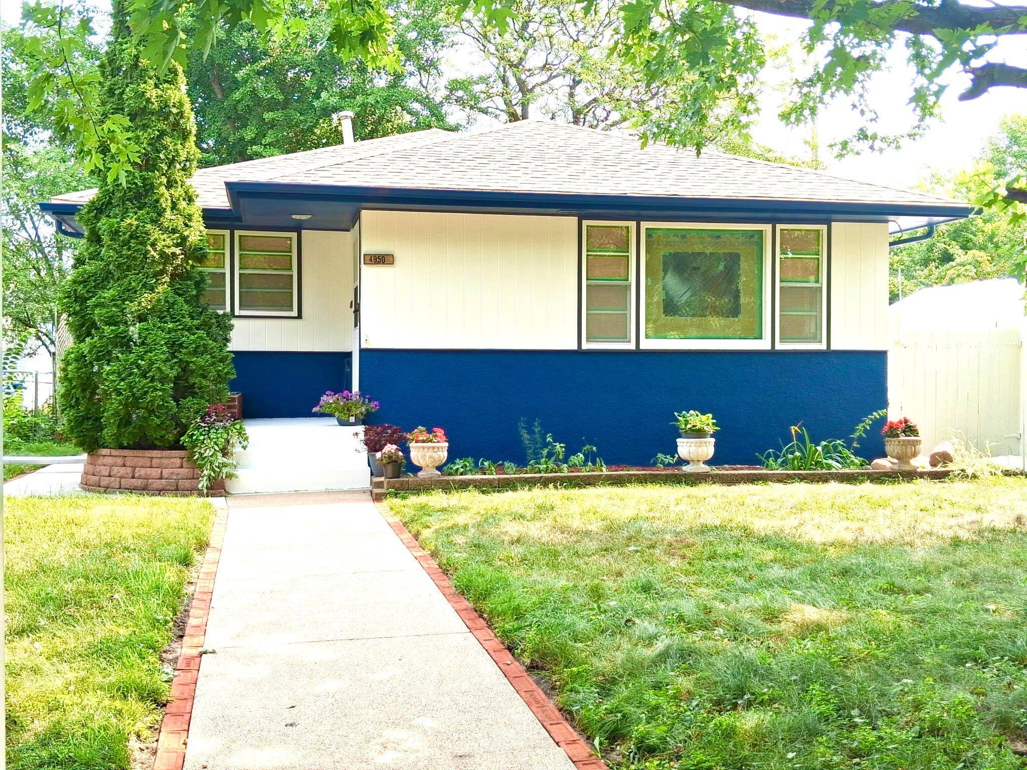 4950 Penn AVE N, Minneapolis, MN 55430