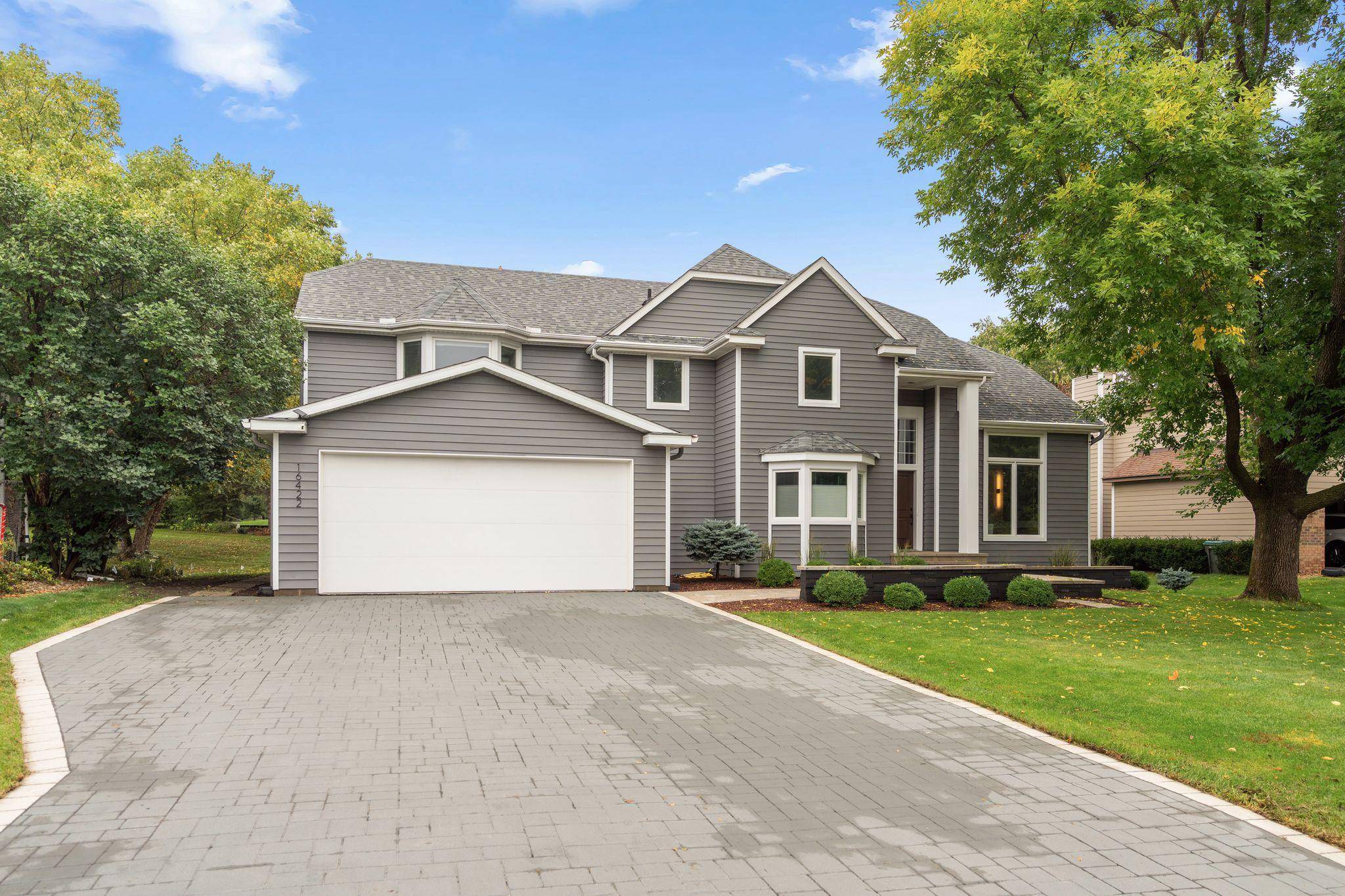 16422 Millford DR, Eden Prairie, MN 55347