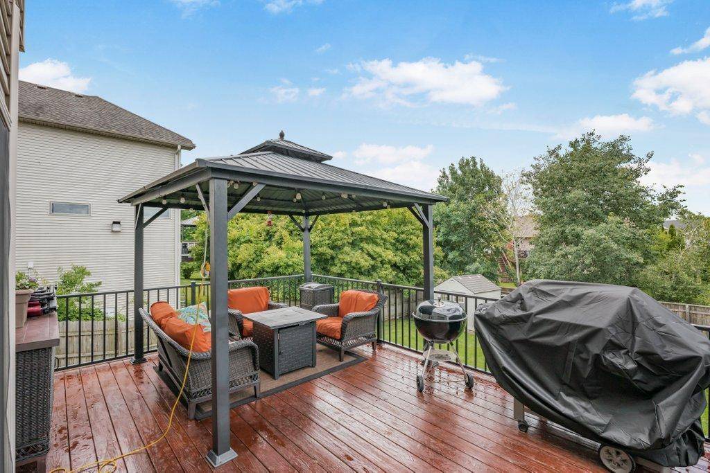 2051 River Bend TRL, Mayer, MN 55360