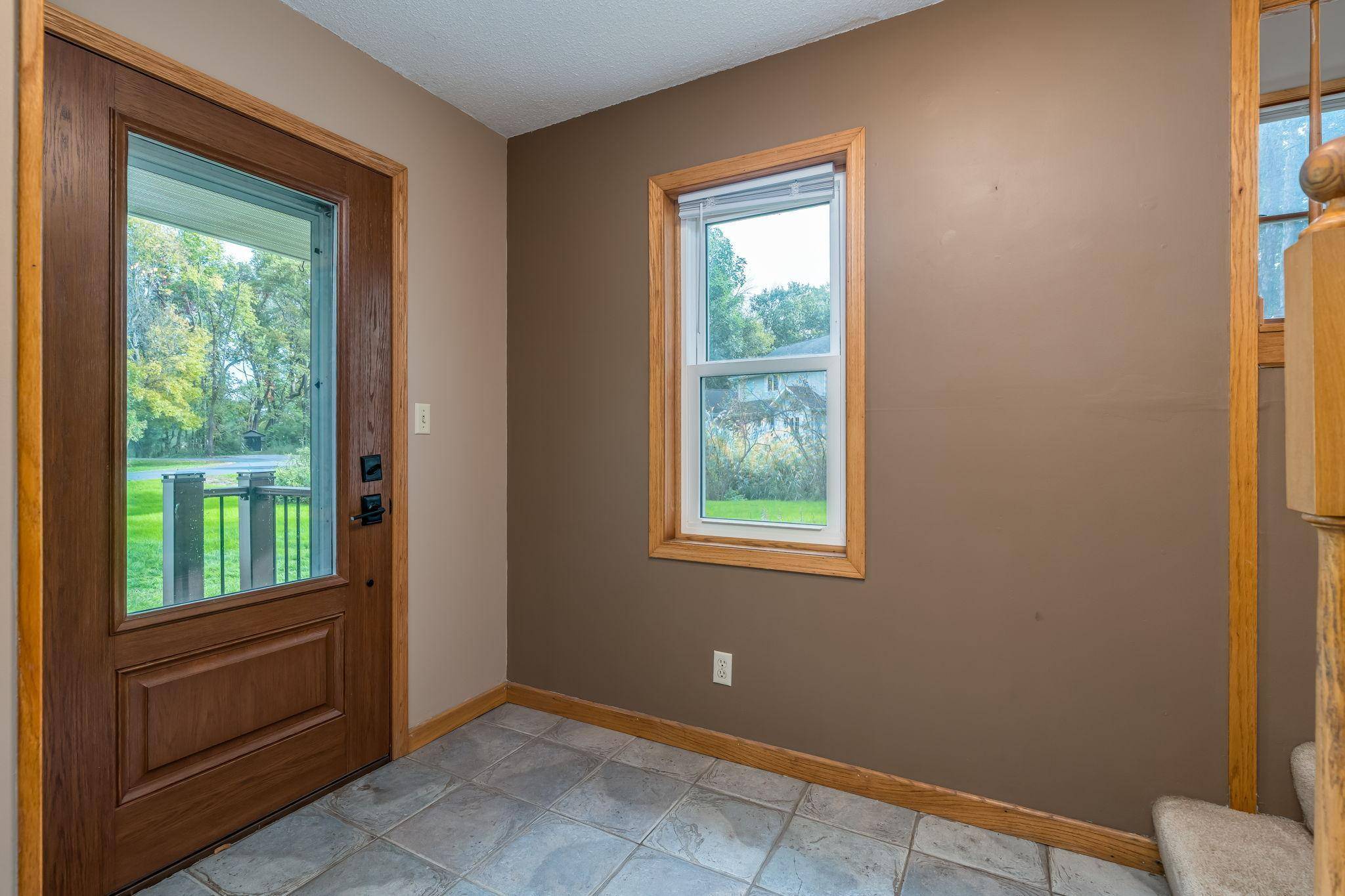 50 Canterbury CT, Mankato, MN 56001