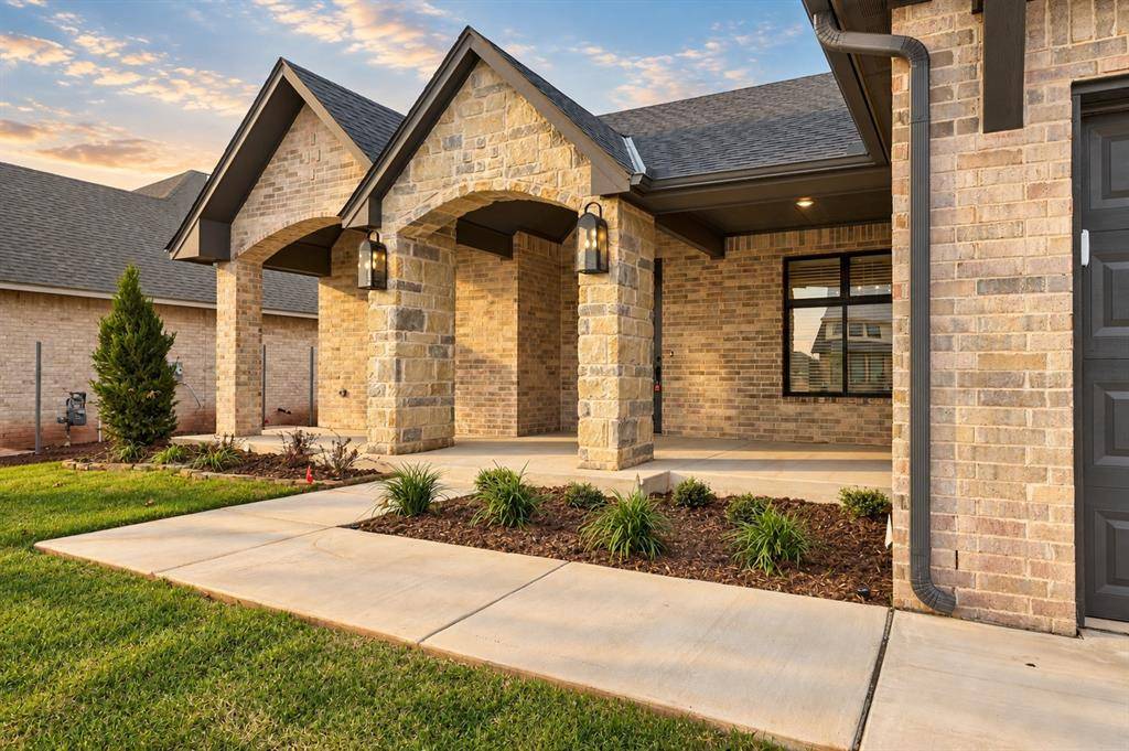6708 NW 144th CIR, Oklahoma City, OK 73142