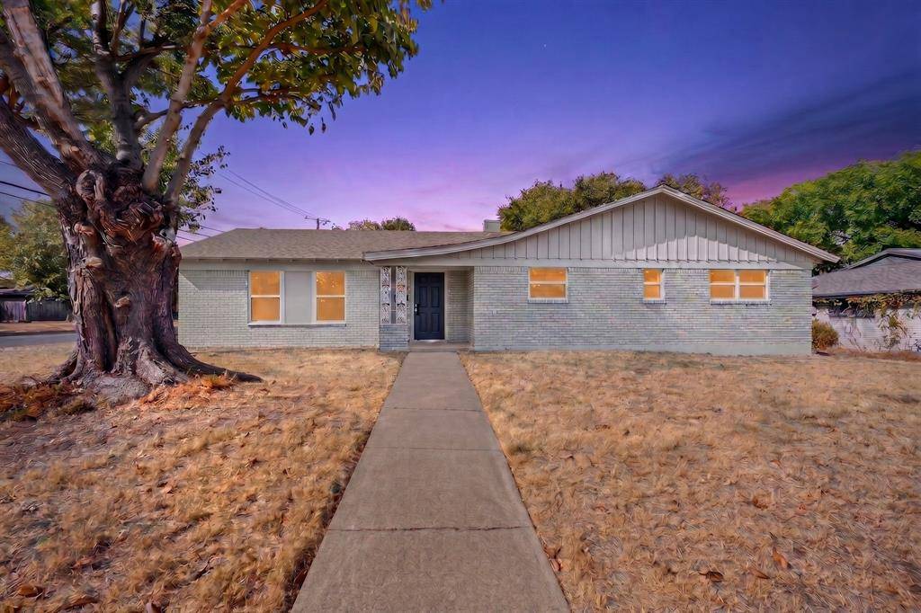4801 Hollowbrook Road, Fort Worth, TX 76103