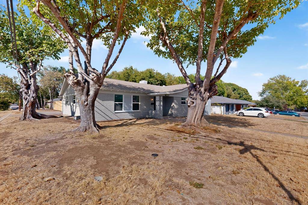 4801 Hollowbrook Road, Fort Worth, TX 76103