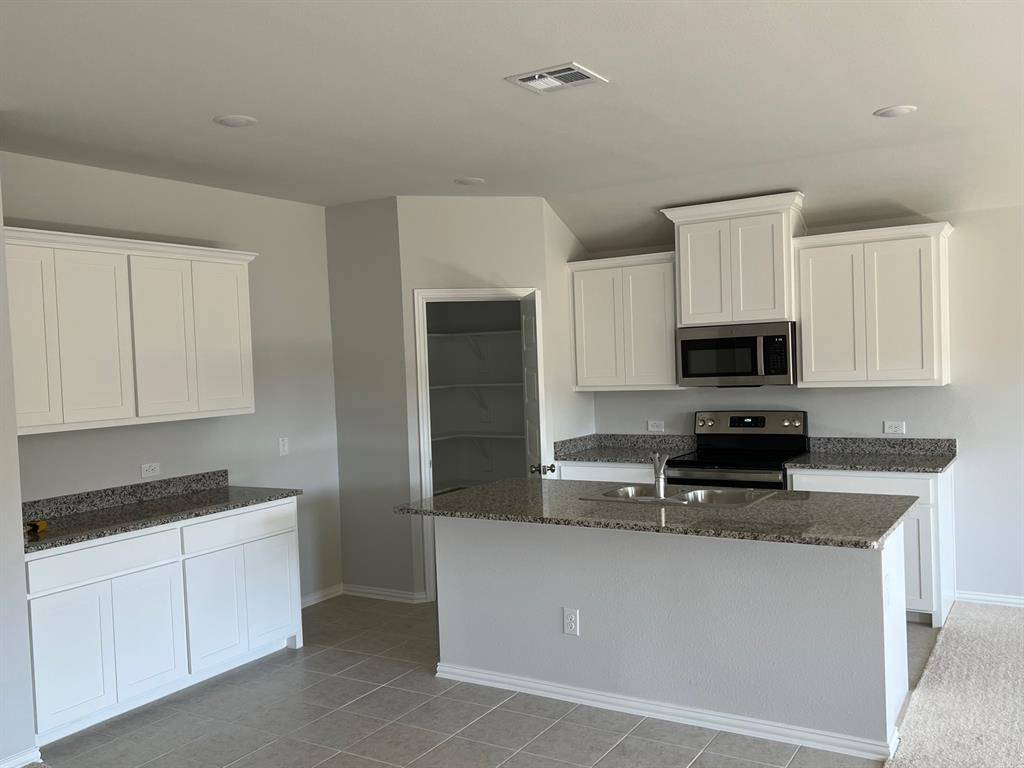 2225 Pacific Avenue, Anna, TX 75409