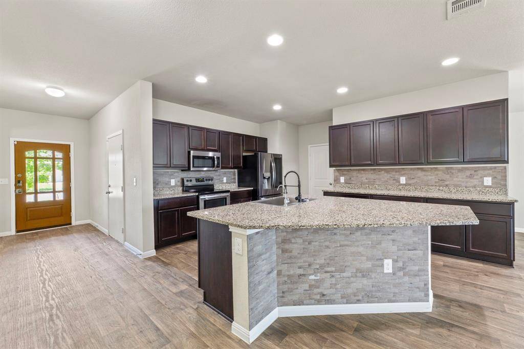 117 Freedom Park Ave, Liberty Hill, TX 78642