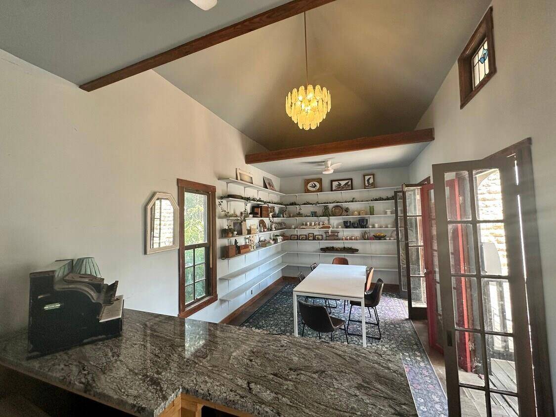 200 N Main ST, Buda, TX 78610
