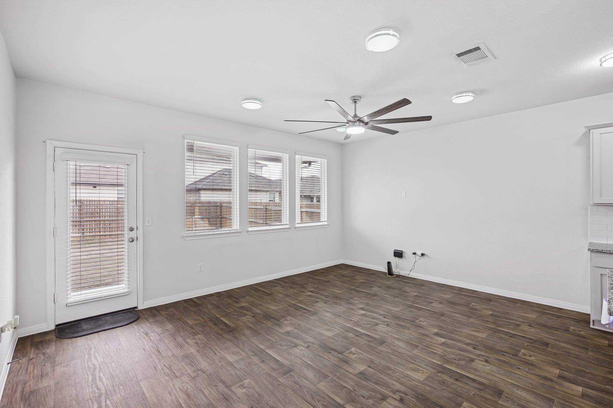 149 Mackinac LN, Georgetown, TX 78626