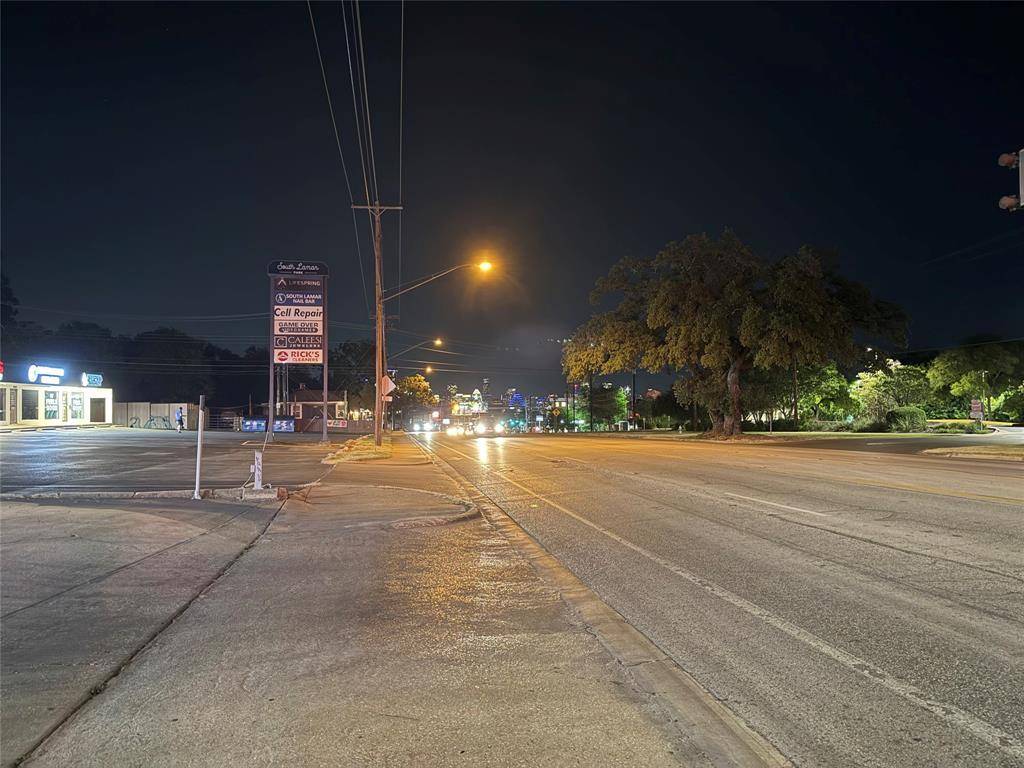 2200 Dickson DR #127, Austin, TX 78704