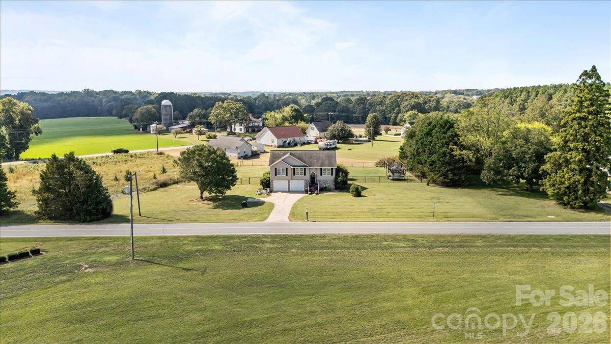 2241 Killian RD, Lincolnton, NC 28092
