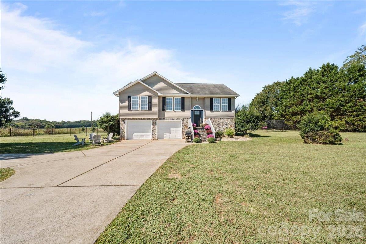 2241 Killian RD, Lincolnton, NC 28092
