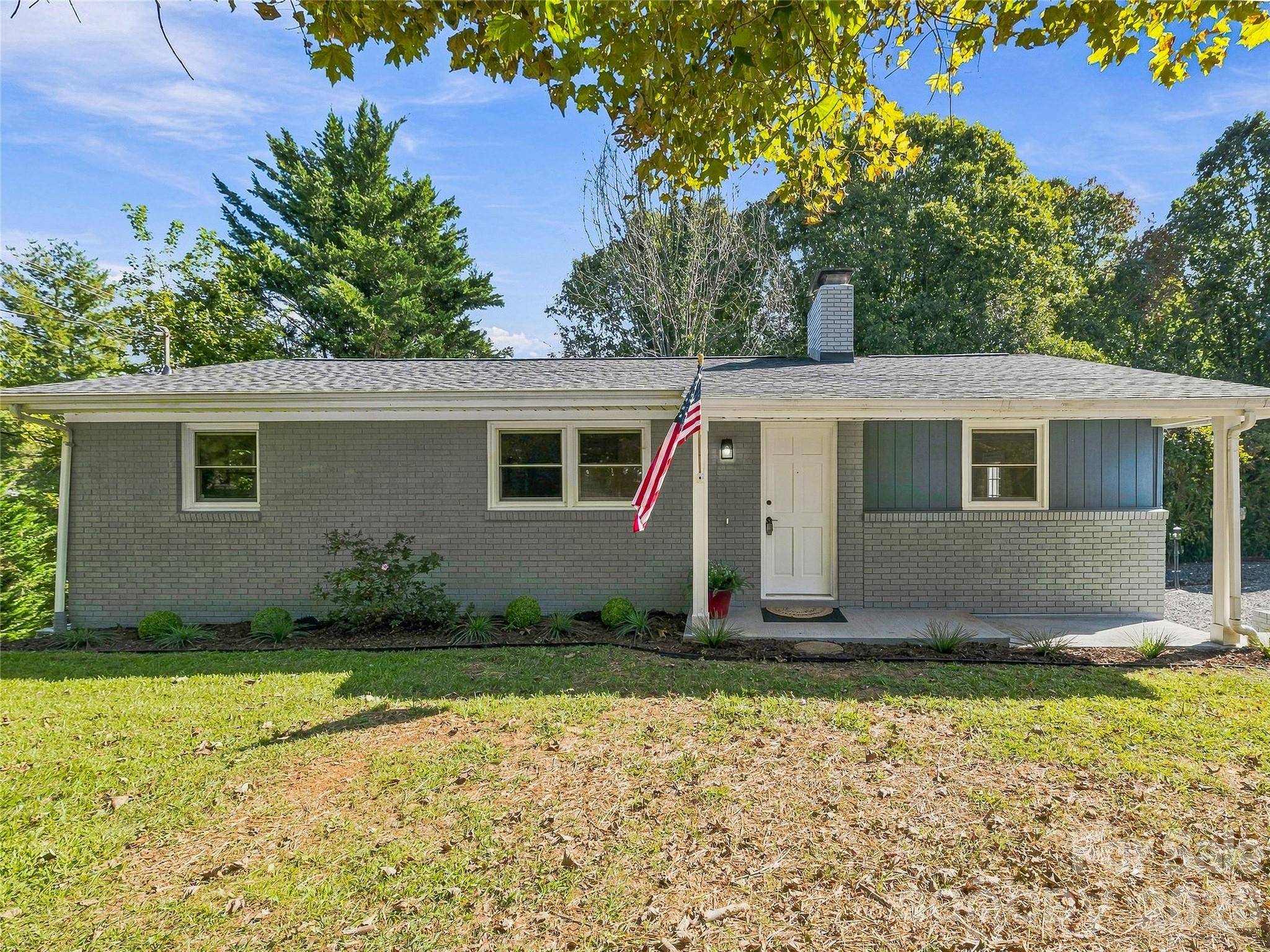 71 Murphy Hill RD, Weaverville, NC 28787