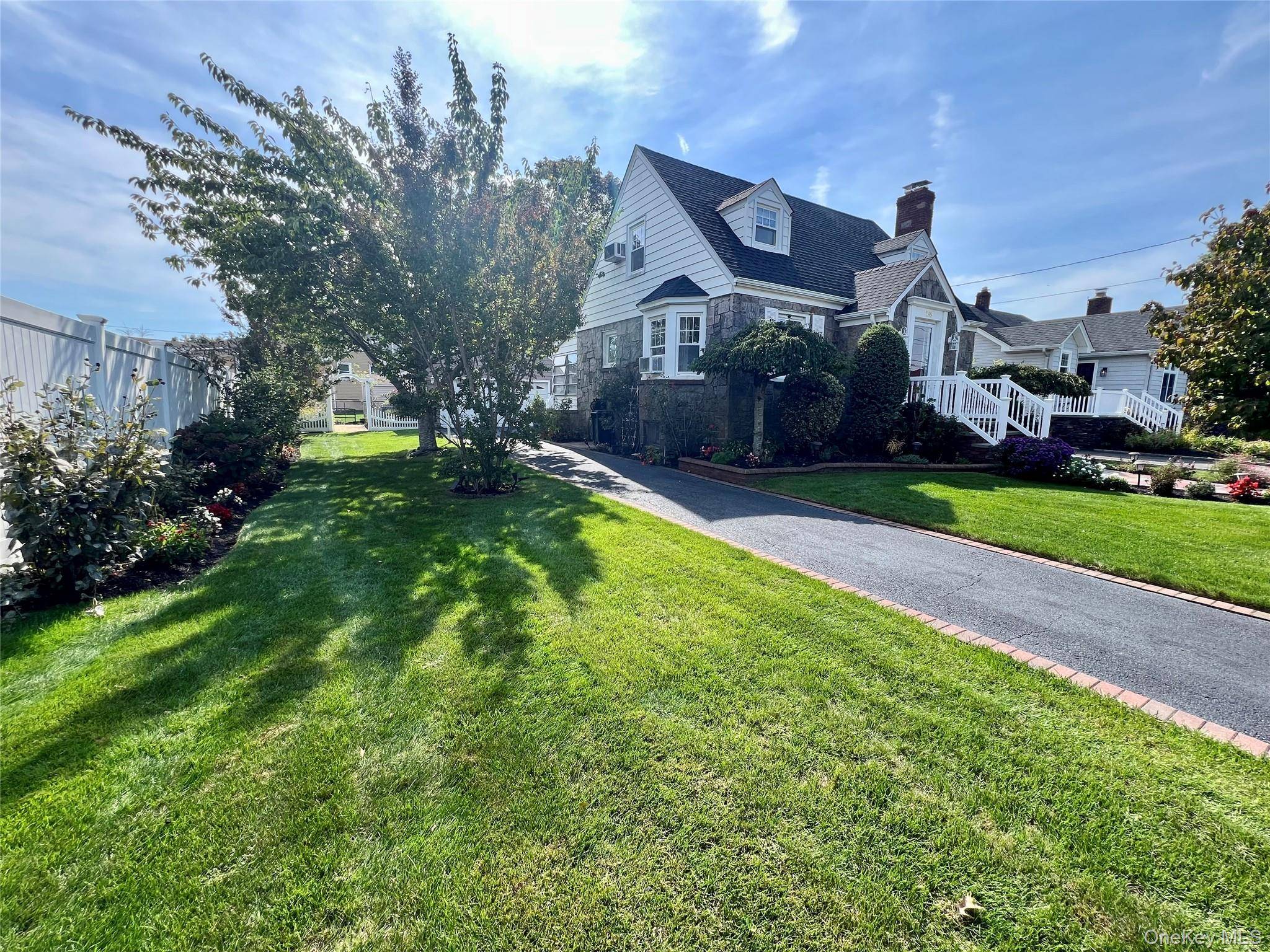 199 Claxton AVE, Bellmore, NY 11710