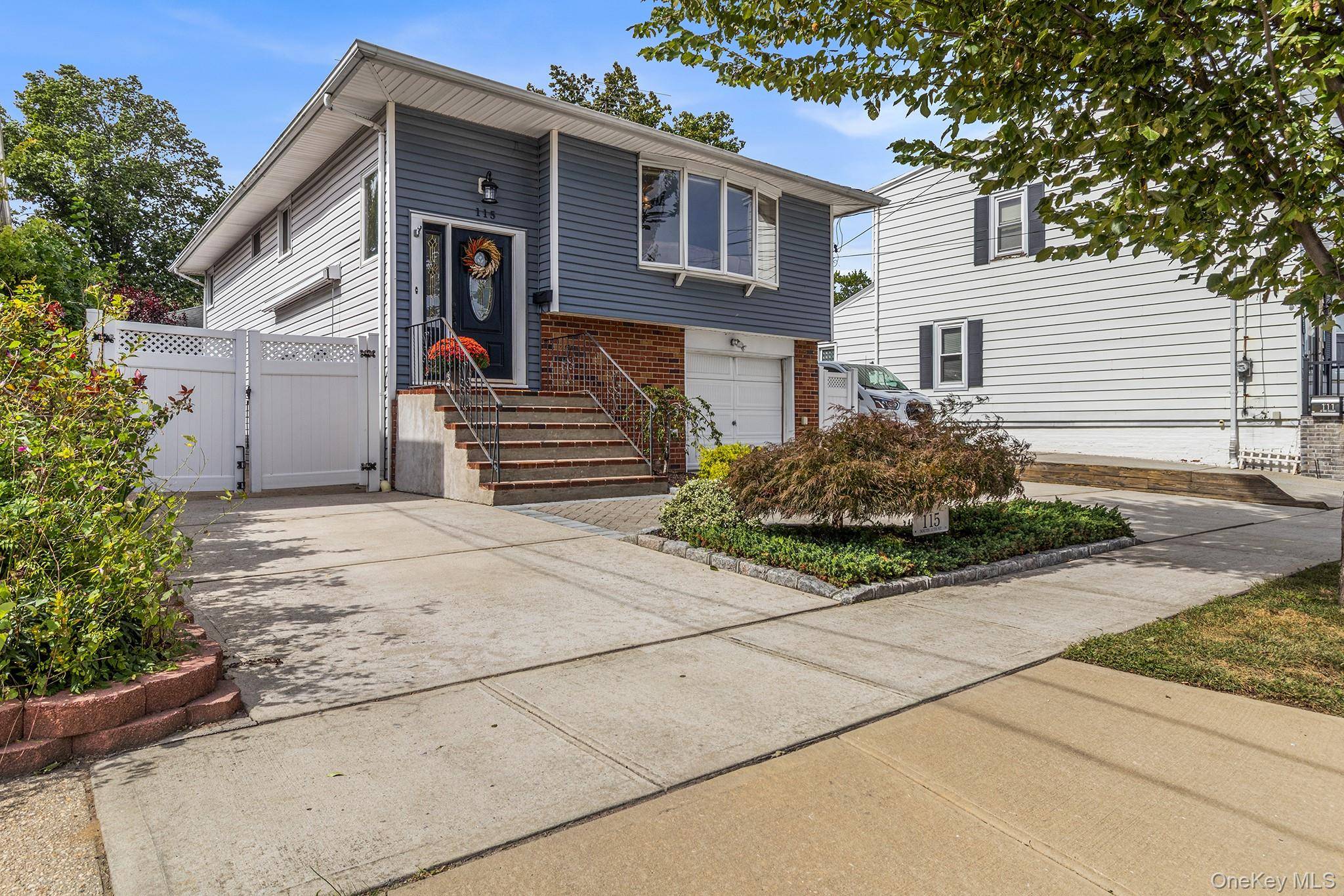115 S 11th ST, New Hyde Park, NY 11040