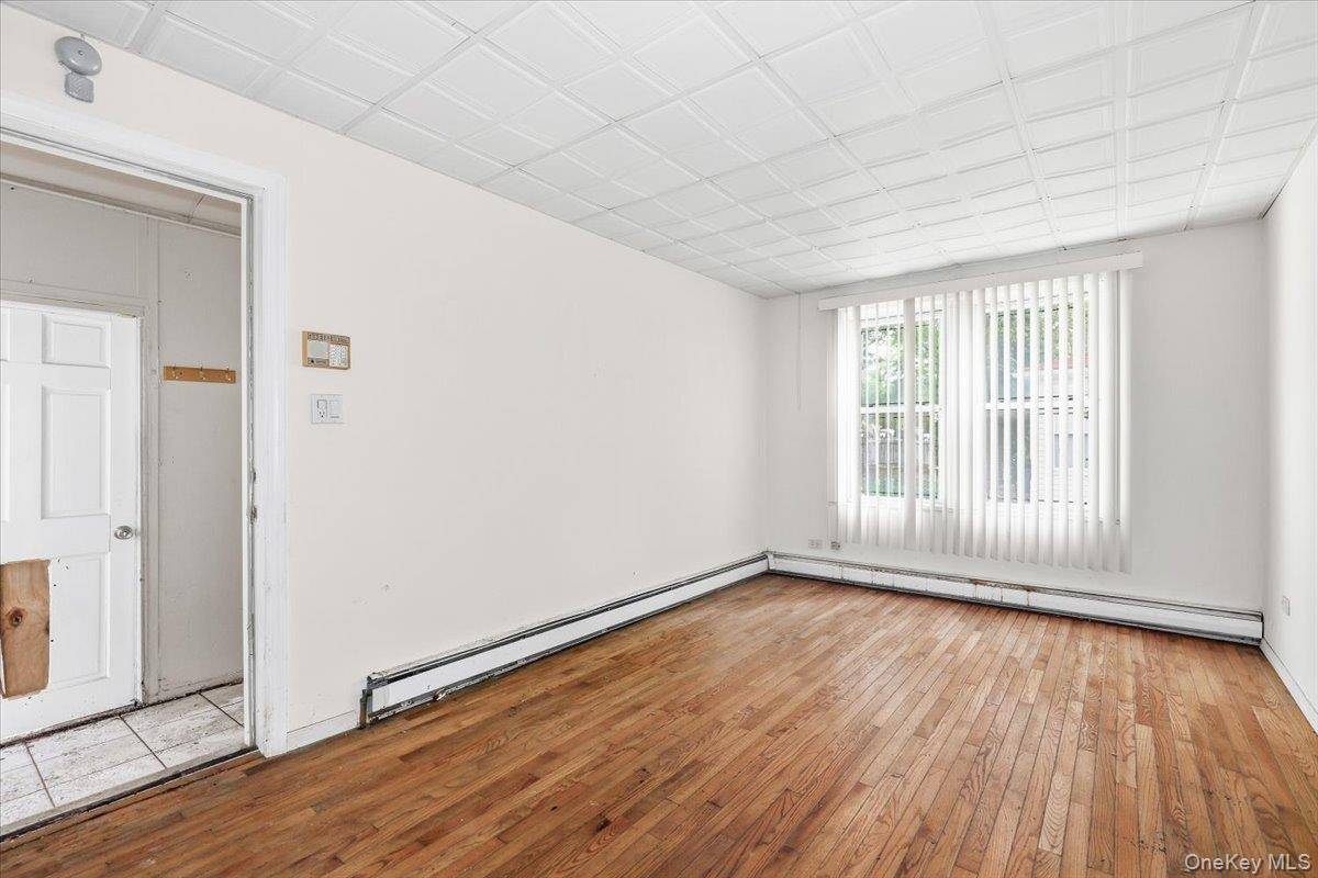 923 Quincy AVE, Bronx, NY 10465