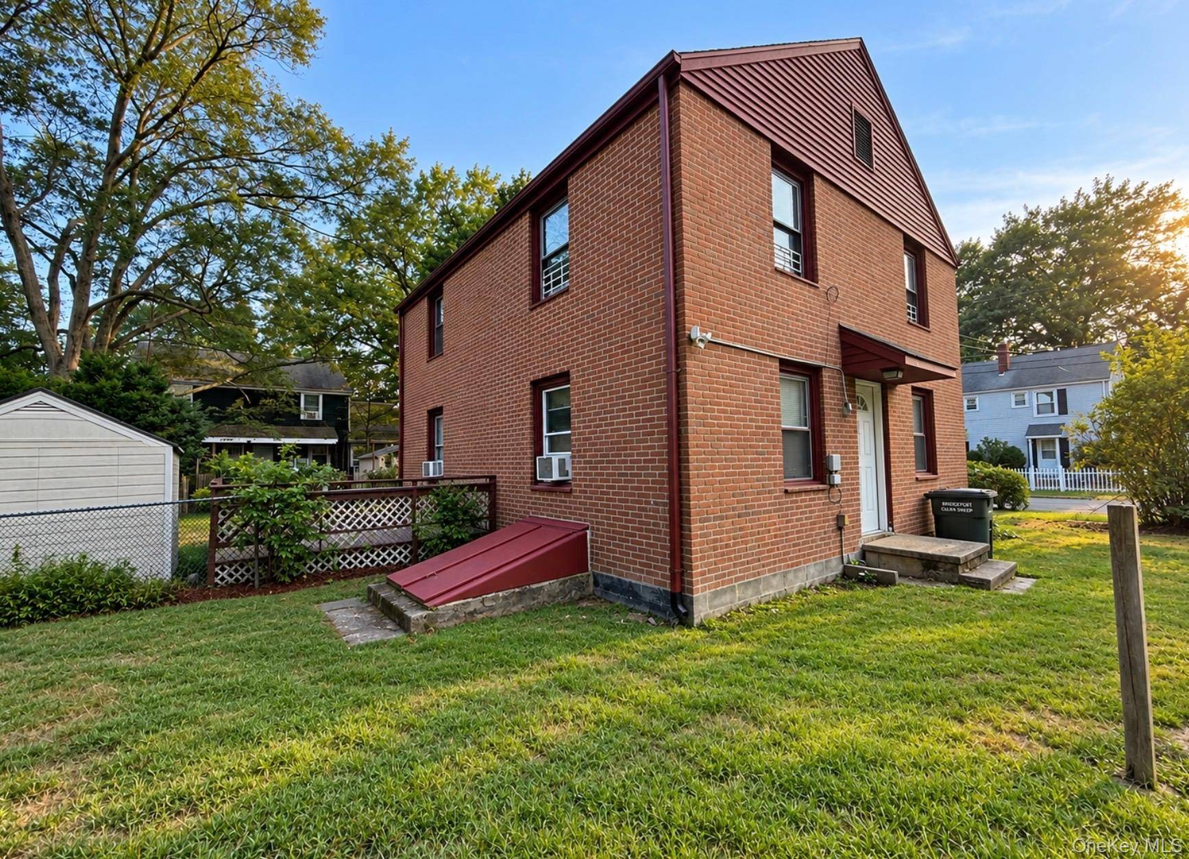24-22 Evers CT, Bridgeport, NY 06610
