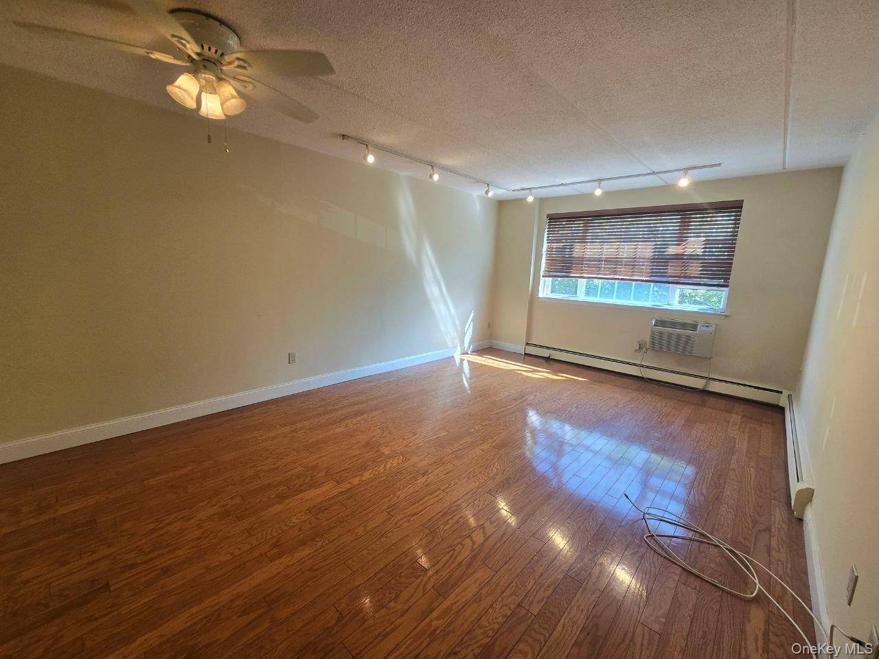 1 Consulate DR #1E, Tuckahoe, NY 10707