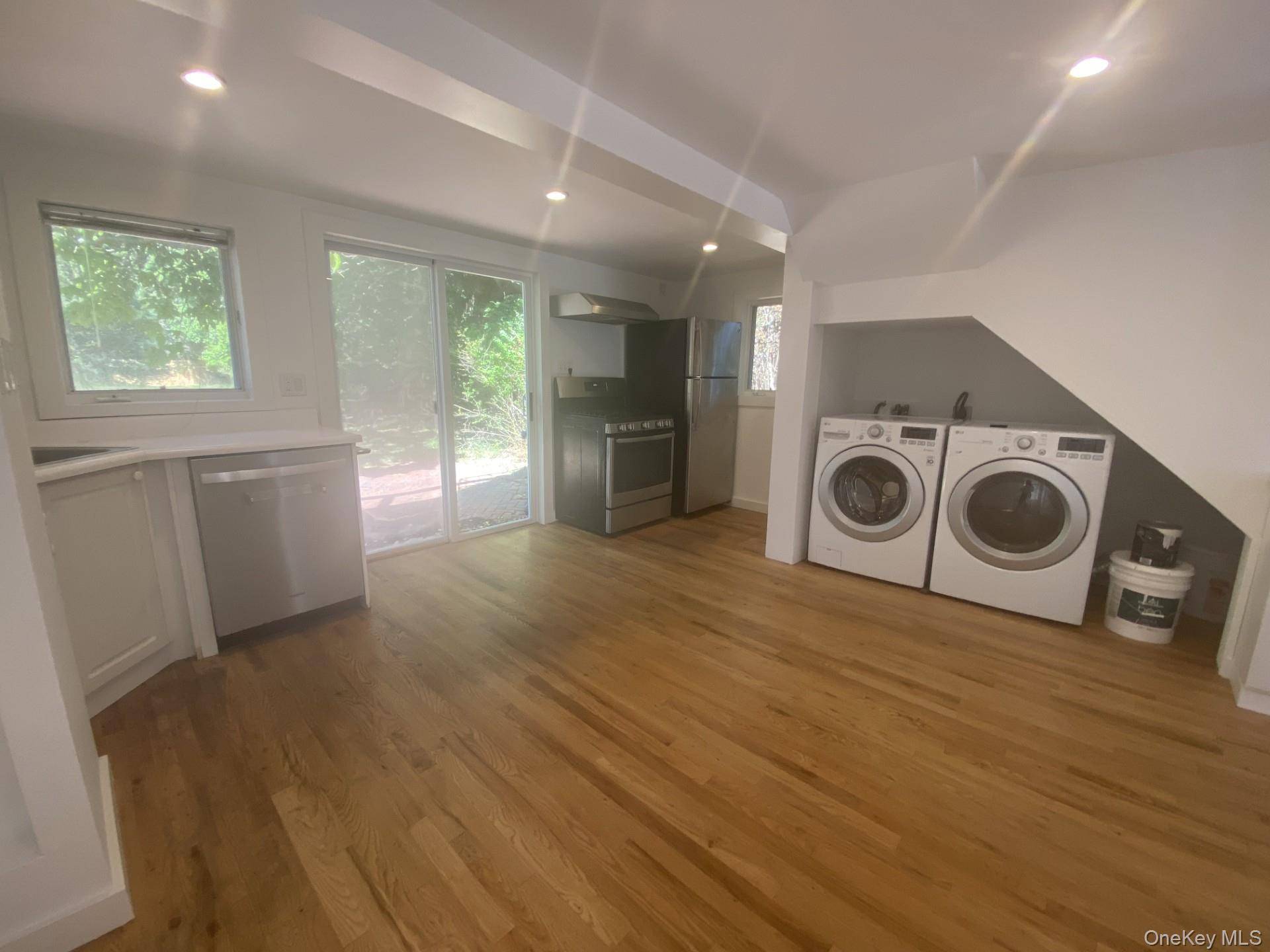 14 B Franklin Ave, Westhampton Beach, NY 11978