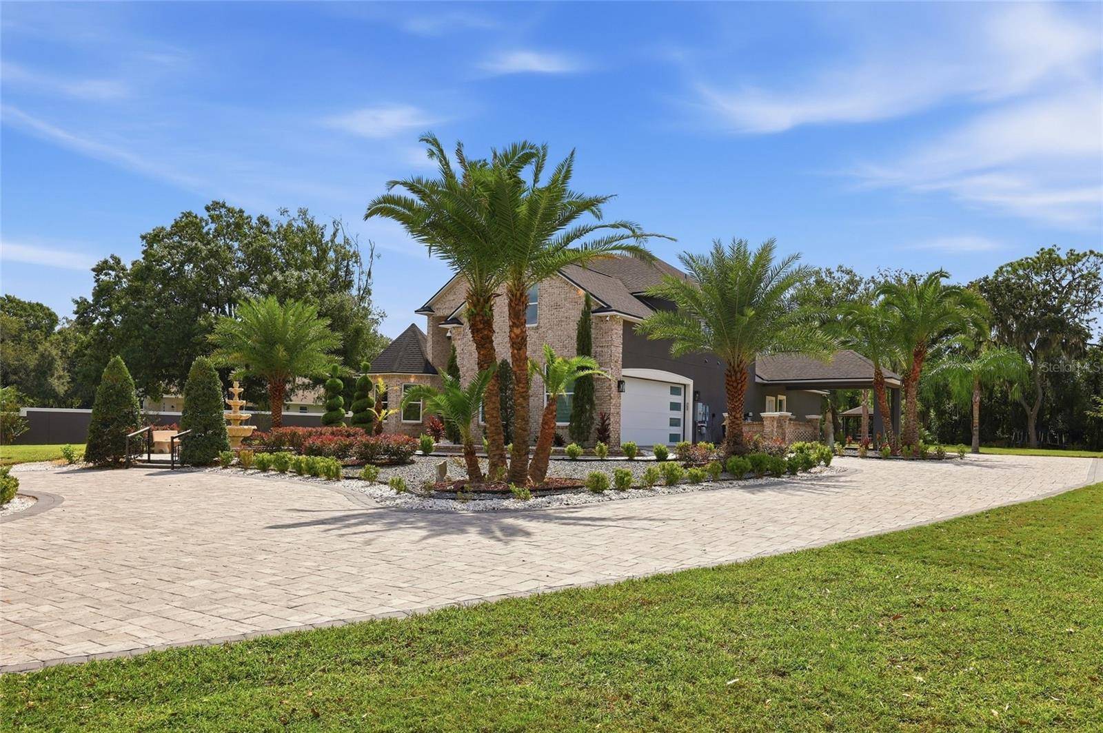 416 W SOCRUM LOOP RD, Lakeland, FL 33809