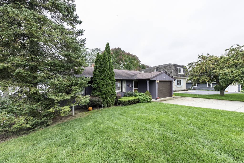 21349 121st ST, Bristol, WI 53104