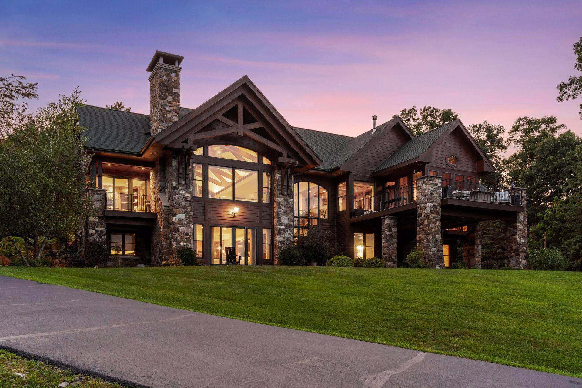 2534 Stagecoach TRL S, Afton, MN 55001
