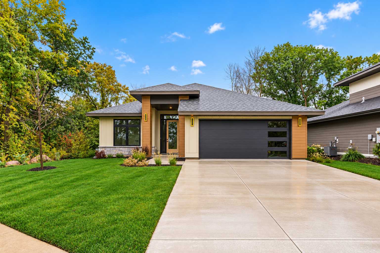 14633 Virginia AVE S, Savage, MN 55378