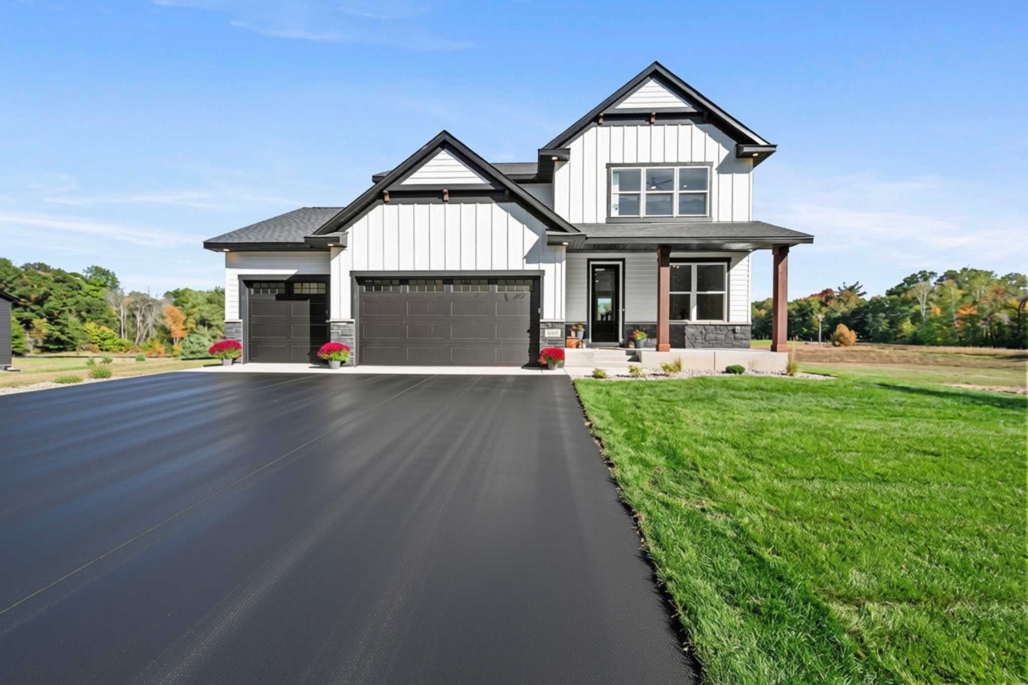 41315 Fairfax LN, North Branch, MN 55056