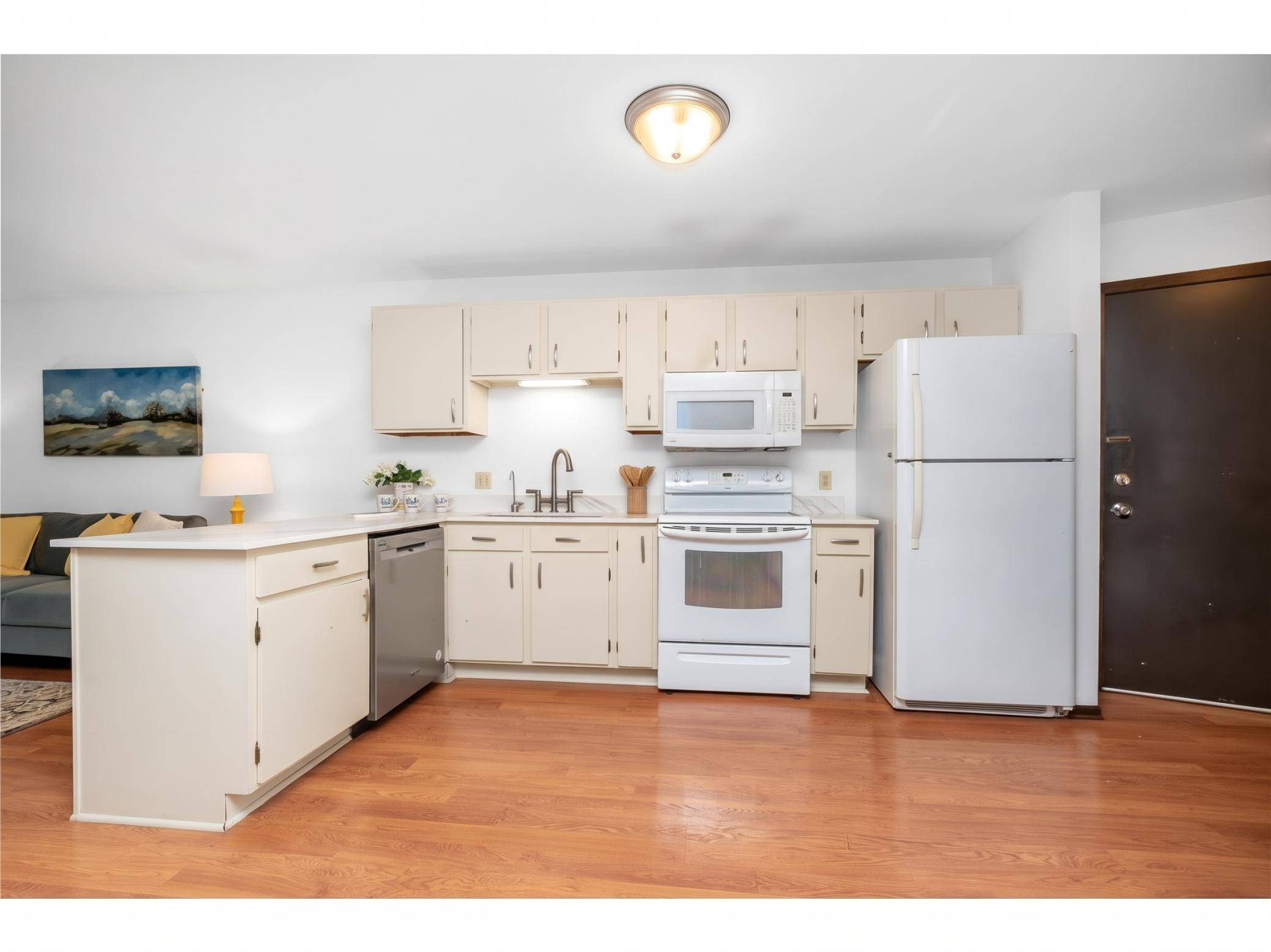 175 County Road B2 E #429, Little Canada, MN 55117