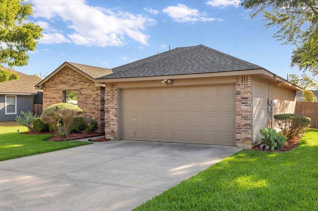 2721 Carten Street, Fort Worth, TX 76112