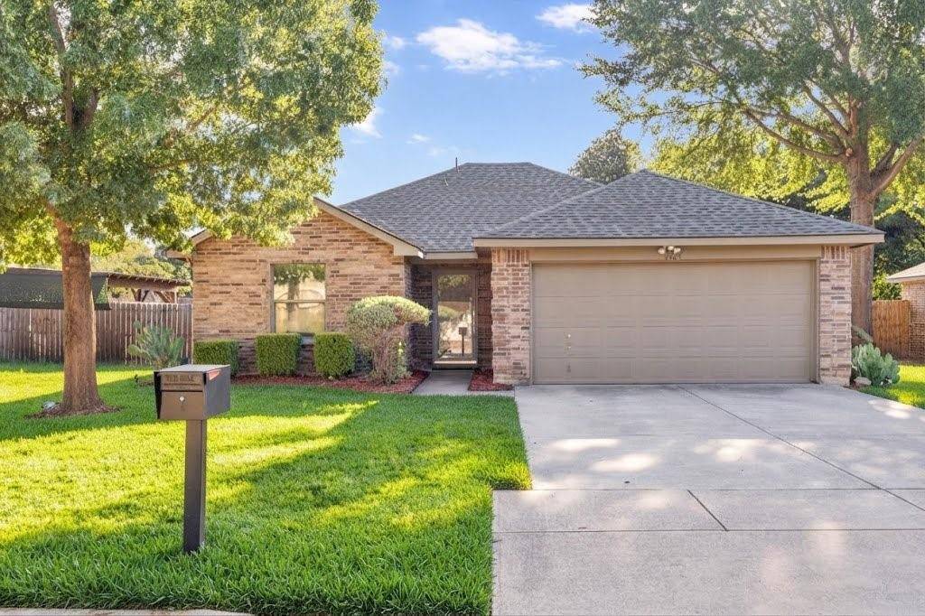 2721 Carten Street, Fort Worth, TX 76112