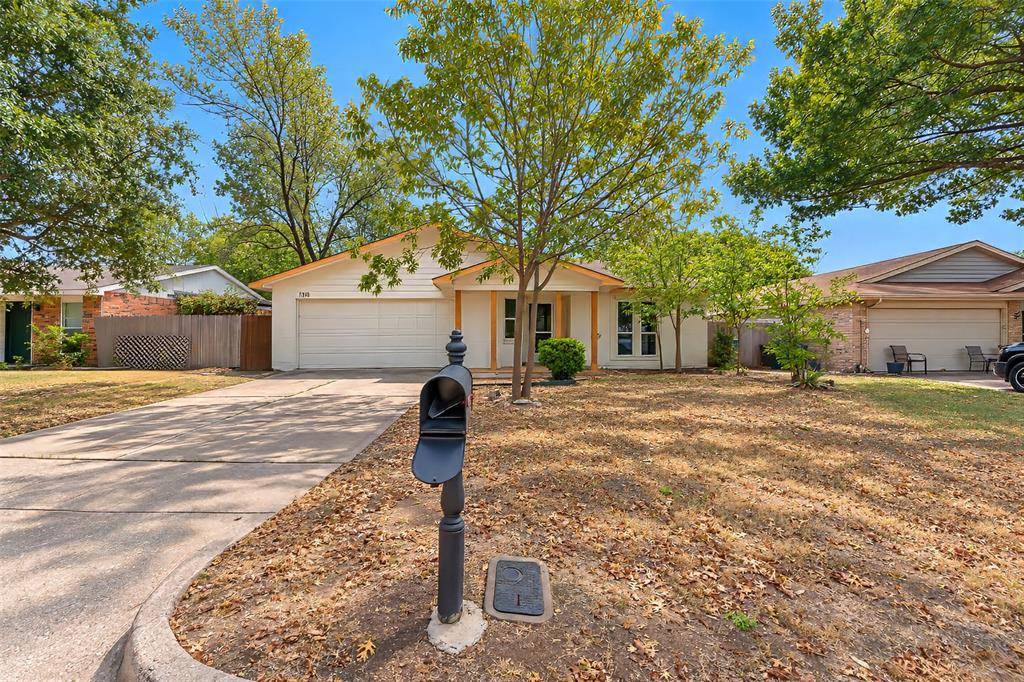 7212 Wayfarer Trail, Fort Worth, TX 76137
