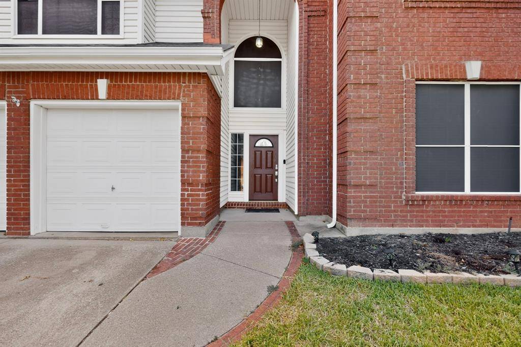 2600 Juniper Drive, Euless, TX 76039