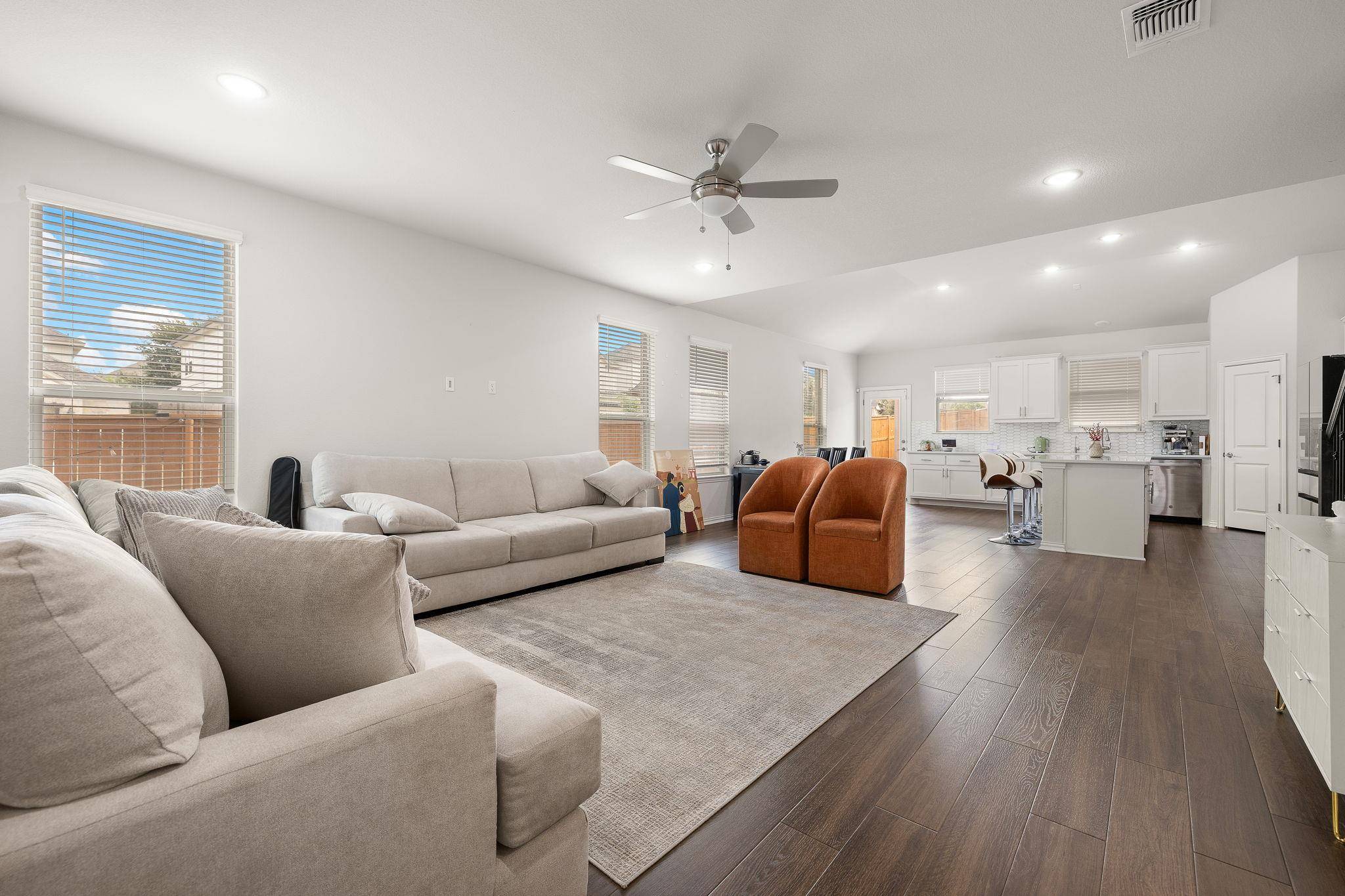 2332 Lost Woods BND, Leander, TX 78641