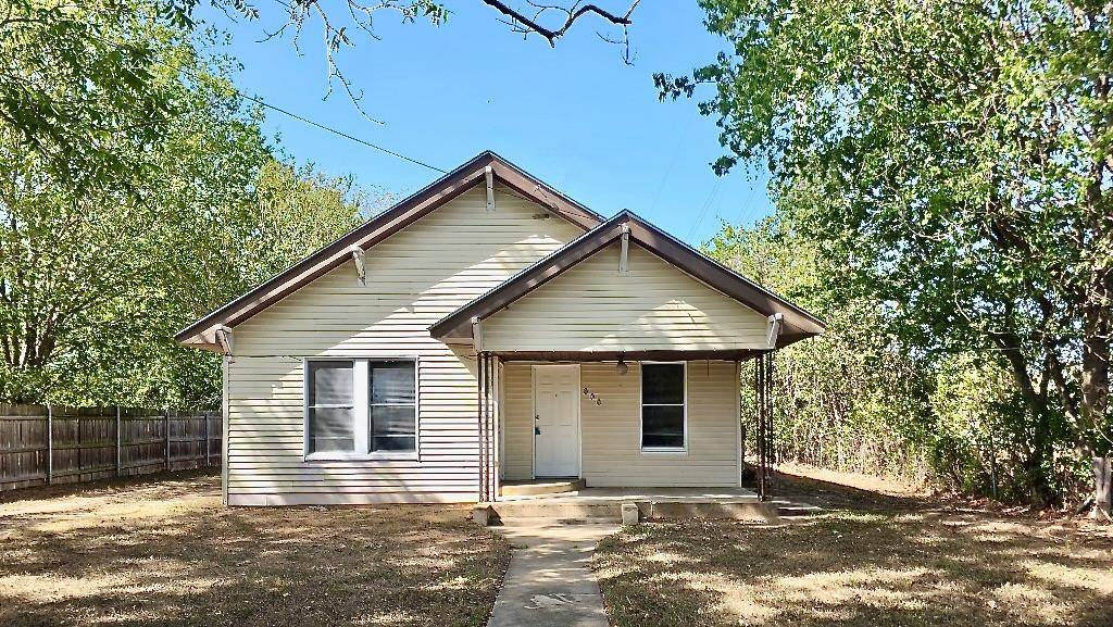 606 Mesquite ST, Bastrop, TX 78602