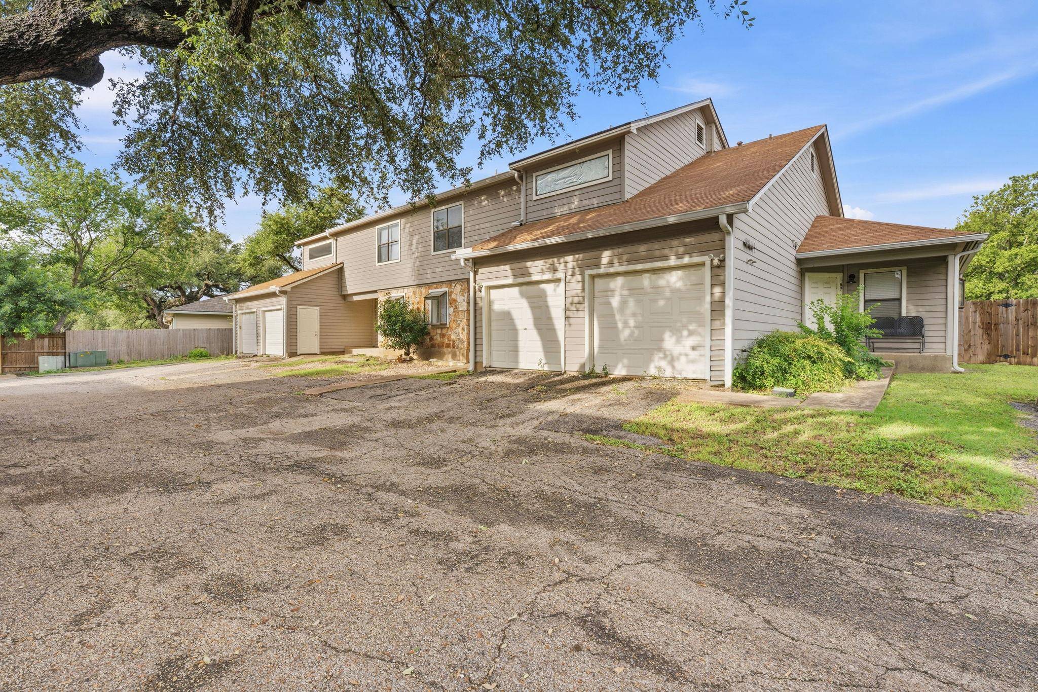 8811 Schick RD #B, Austin, TX 78729