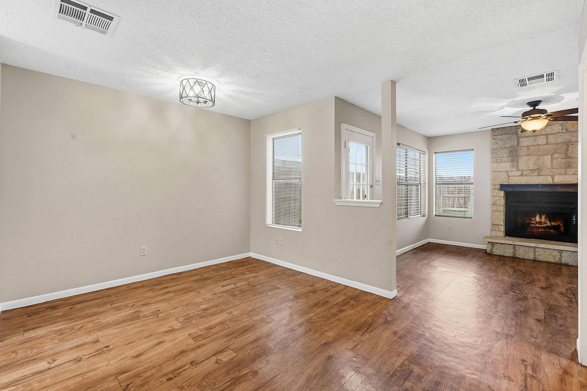 8811 Schick RD #B, Austin, TX 78729