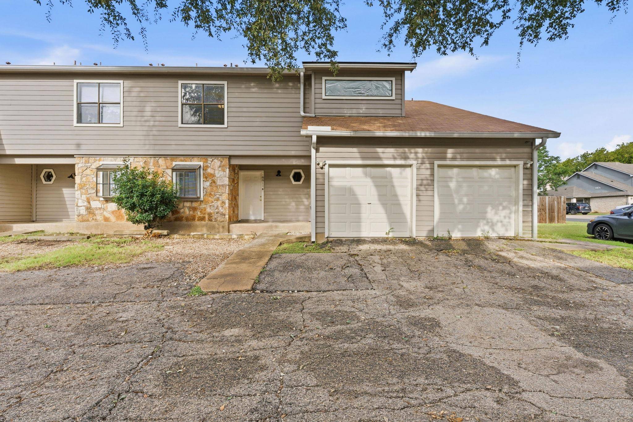 8811 Schick RD #B, Austin, TX 78729