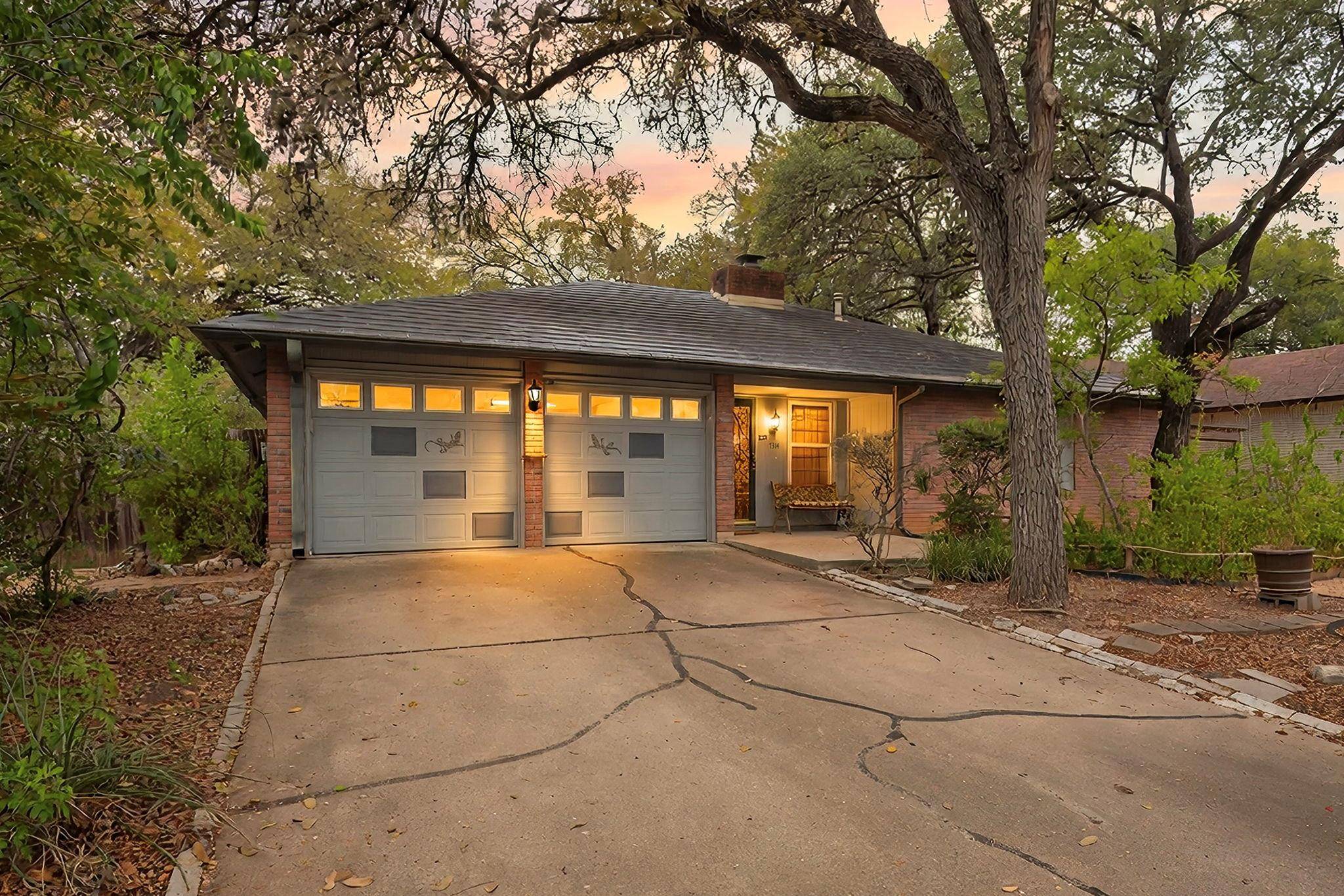 7314 Eganhill DR, Austin, TX 78745
