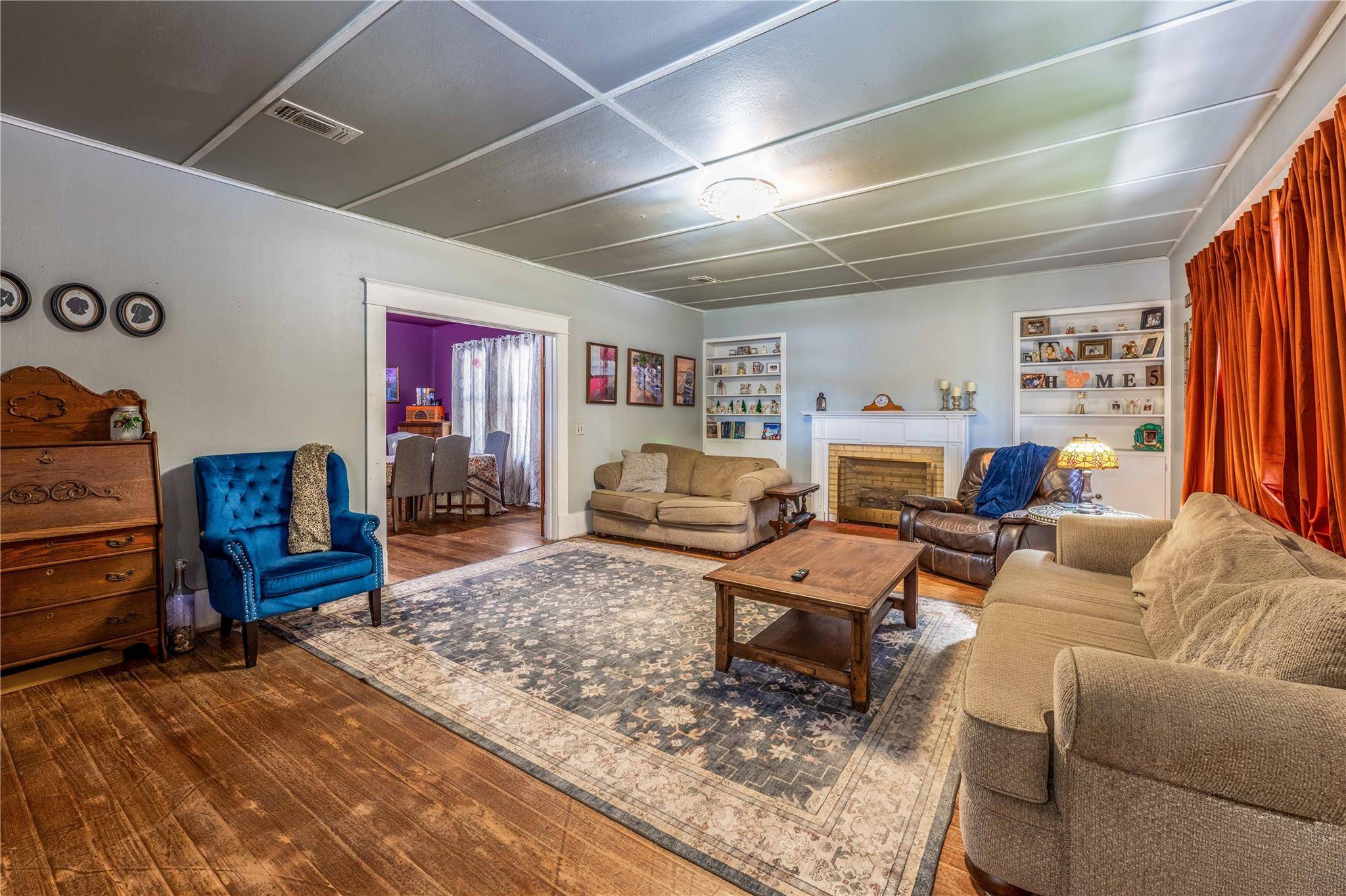 406 N Main ST, La Grange, TX 78945