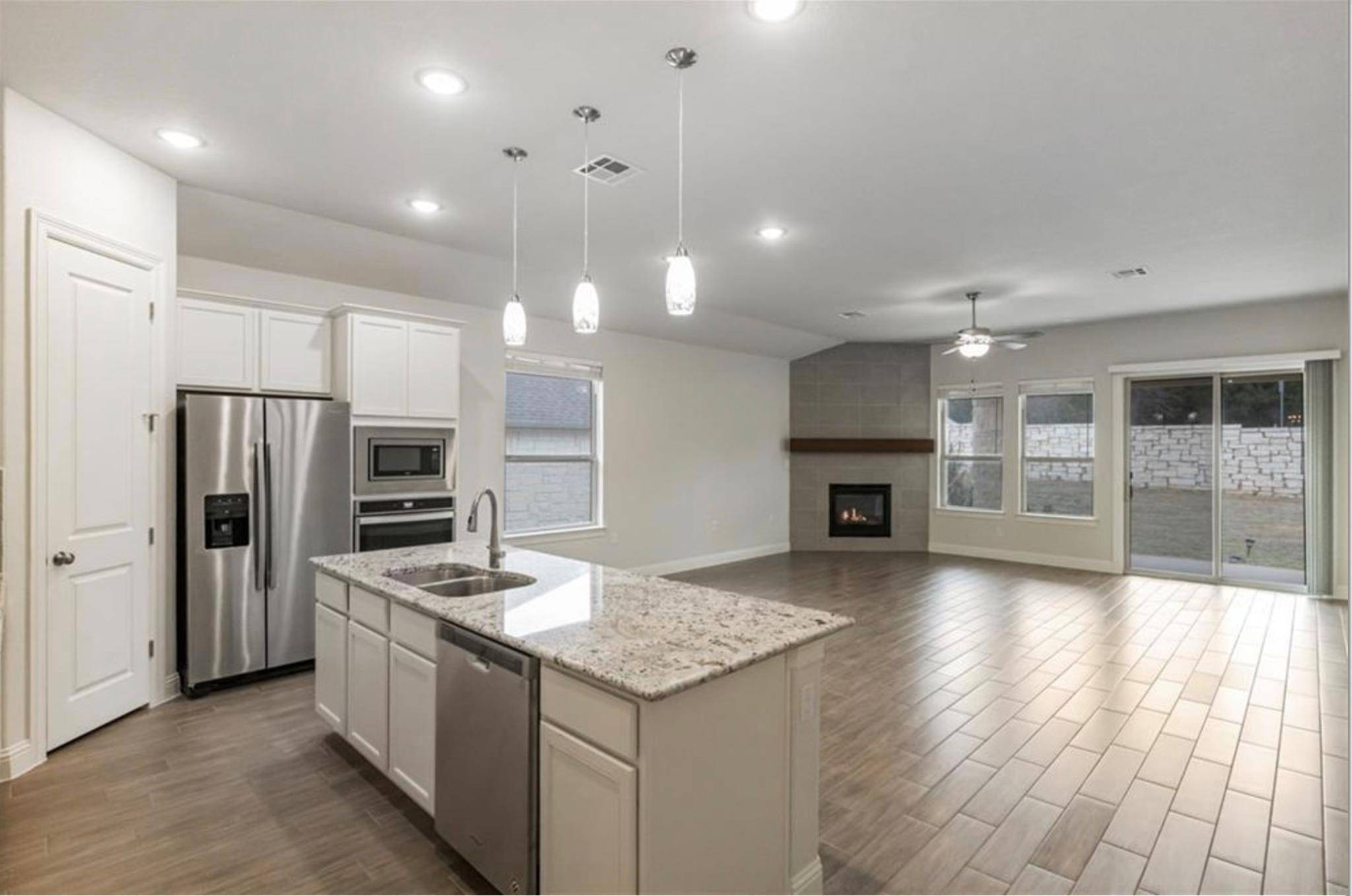 218 Gulfton ST, Lakeway, TX 78738