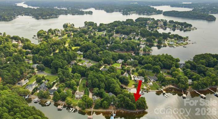 9265 Belle Pines CT, Sherrills Ford, NC 28673