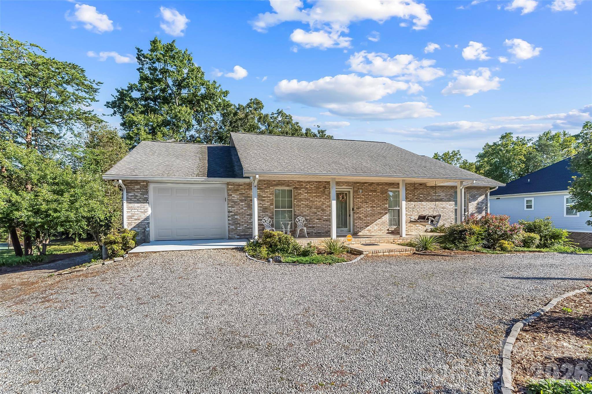 477 14th Avenue DR NE, Hickory, NC 28601