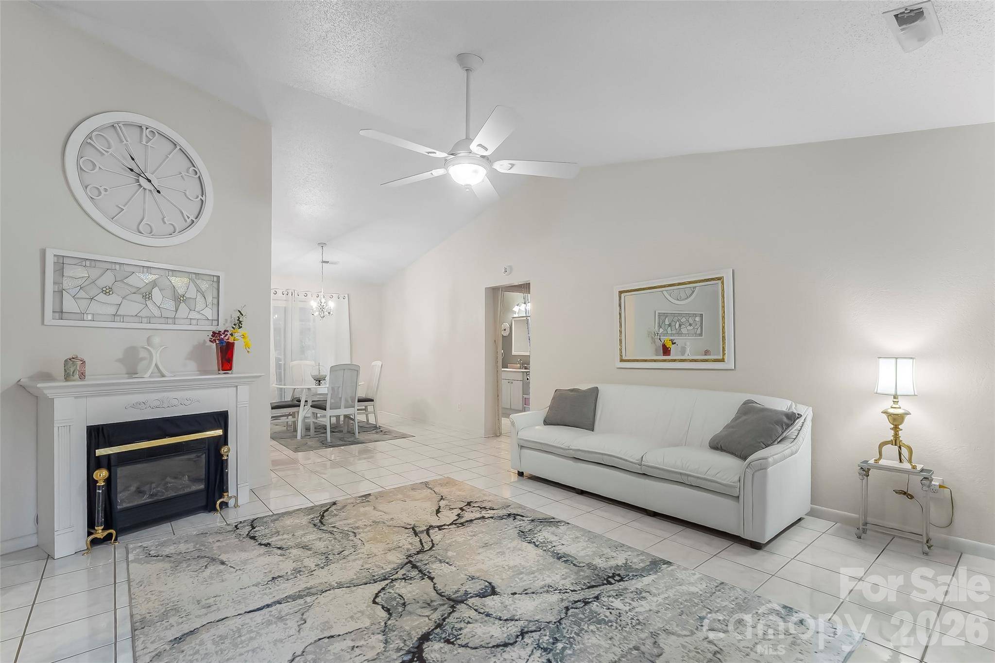 477 14th Avenue DR NE, Hickory, NC 28601