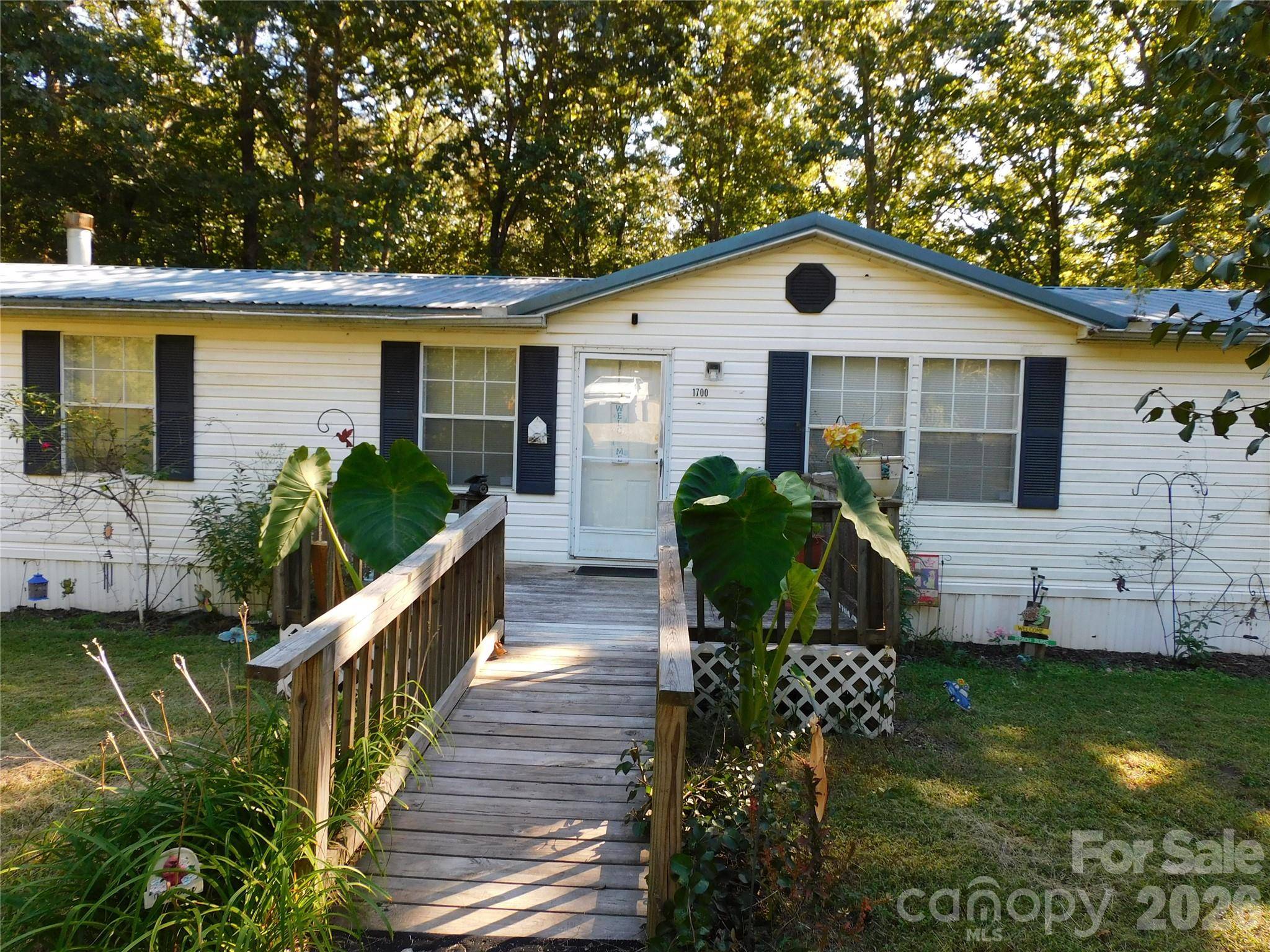 1700 Windsong Forest RD, Clover, SC 29710