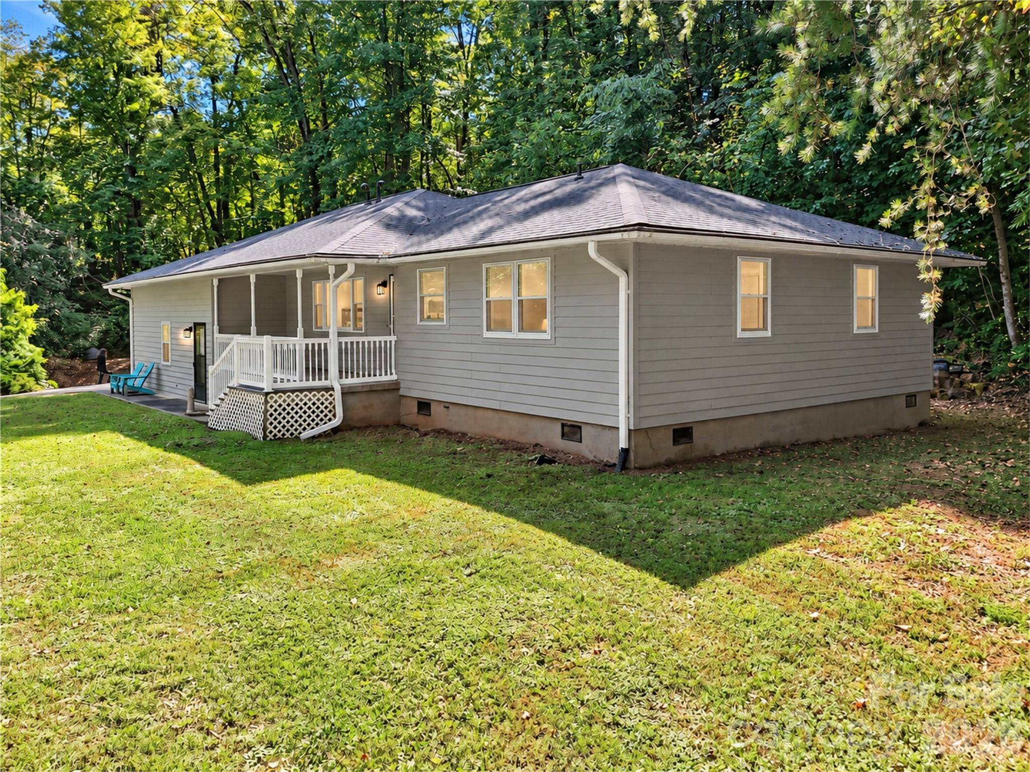 250 Camp Creek RD, Whittier, NC 28789