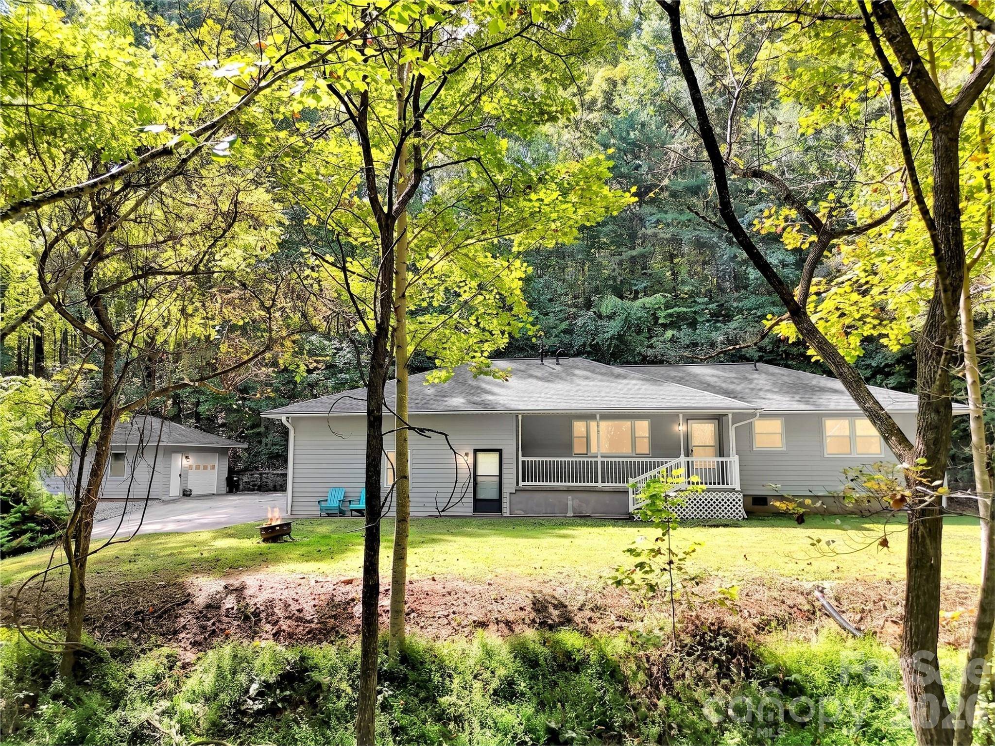 250 Camp Creek RD, Whittier, NC 28789