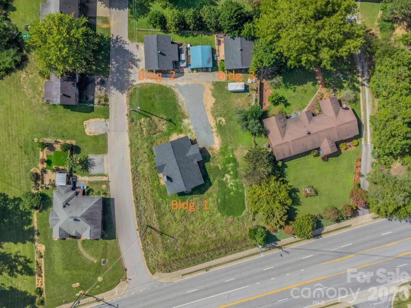 2 Roberts ST, Fletcher, NC 28732